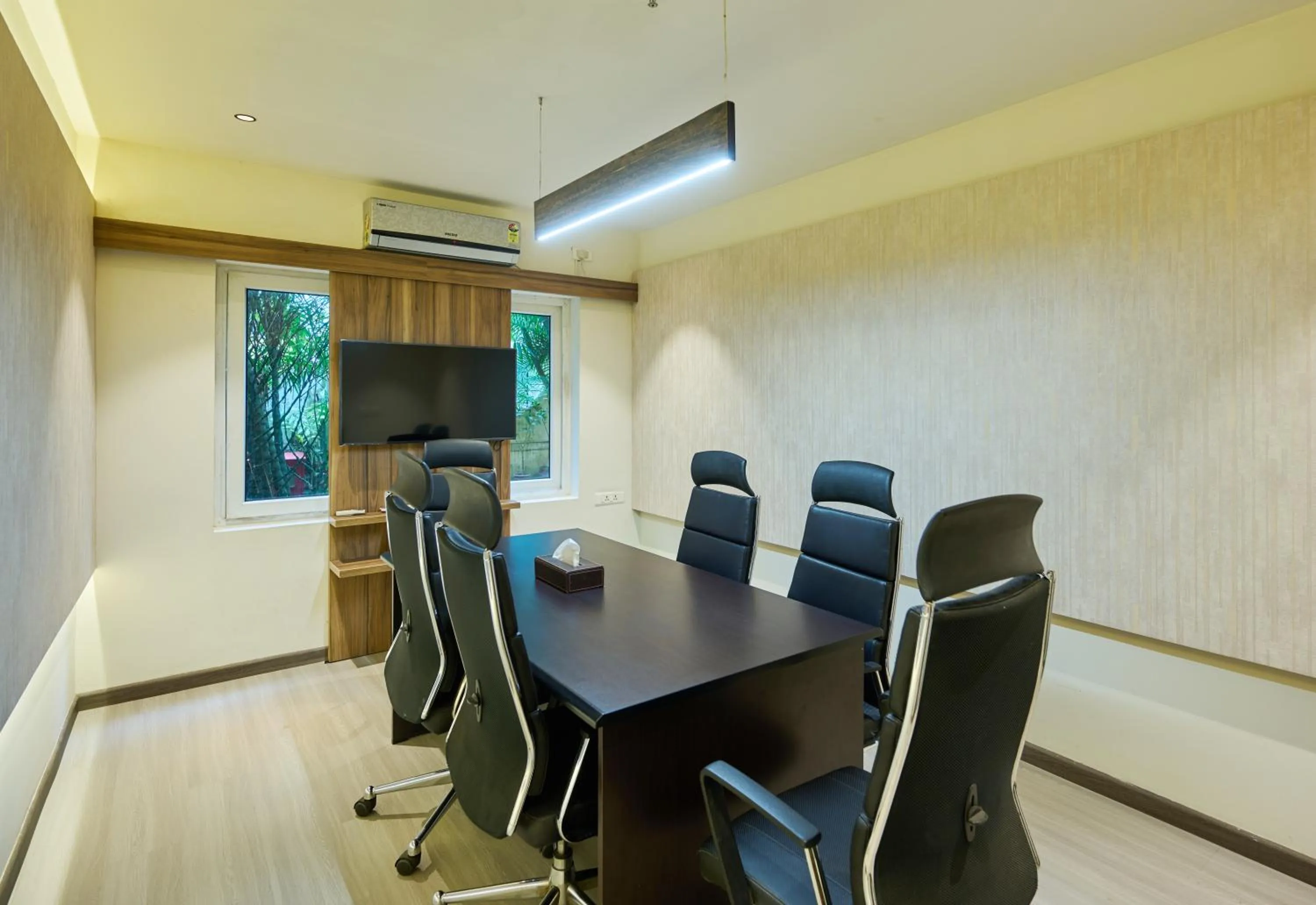 TV and multimedia in Flora Airport Hotel and Convention Centre Kochi