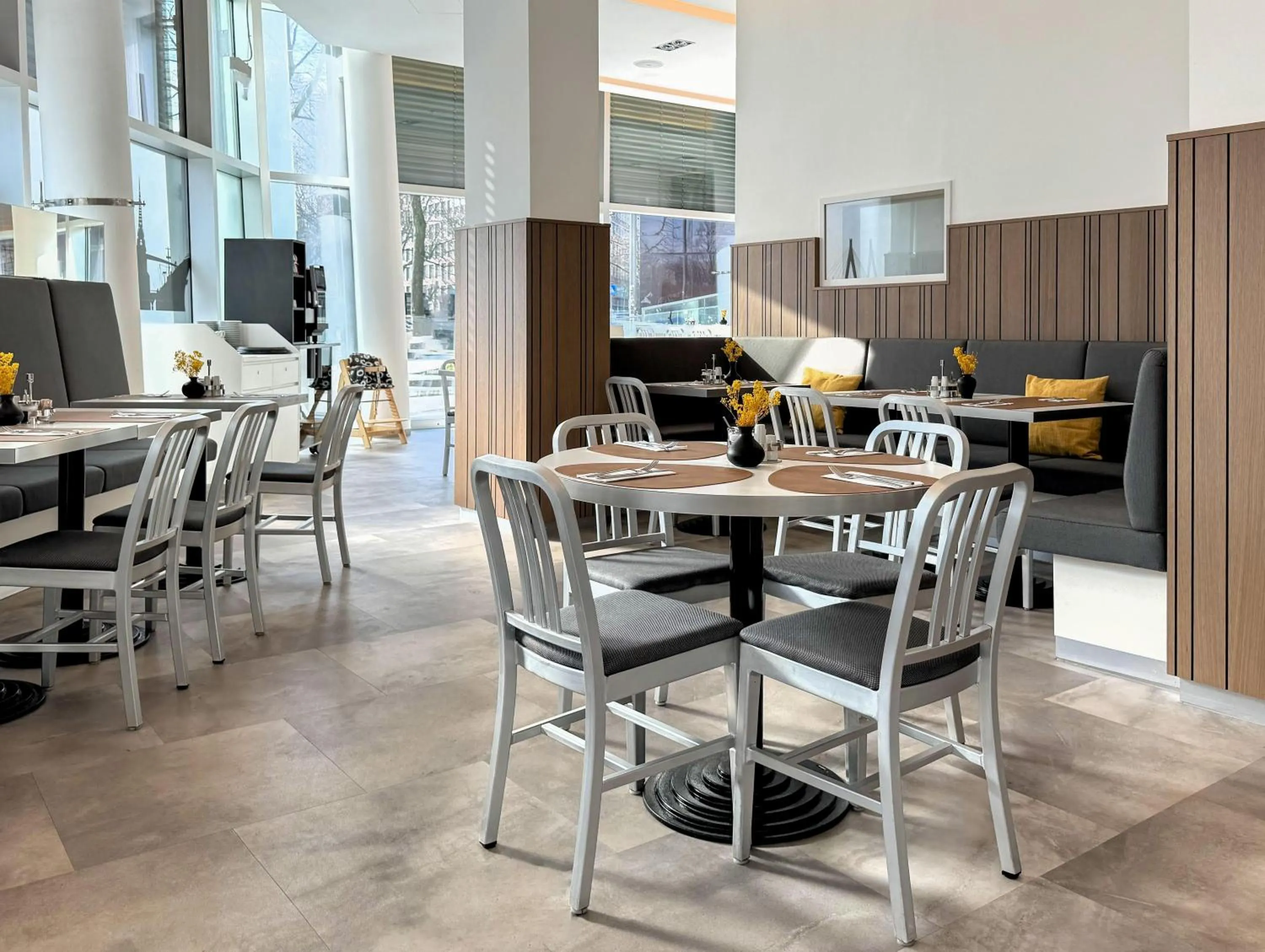 Restaurant/places to eat in ARCOTEL Onyx Hamburg