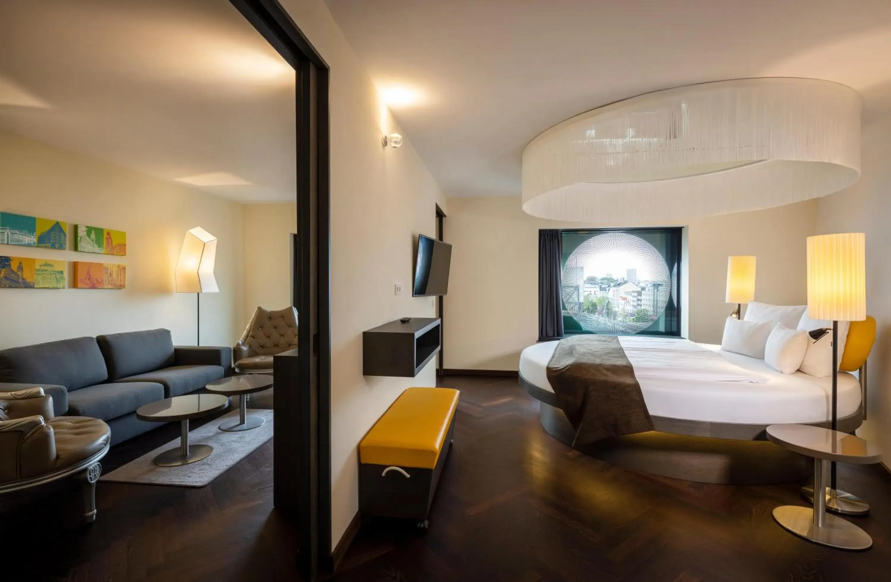 TV and multimedia, Bed in ARCOTEL Onyx Hamburg TV and multimedia, Bed in ARCOTEL Onyx Hamburg