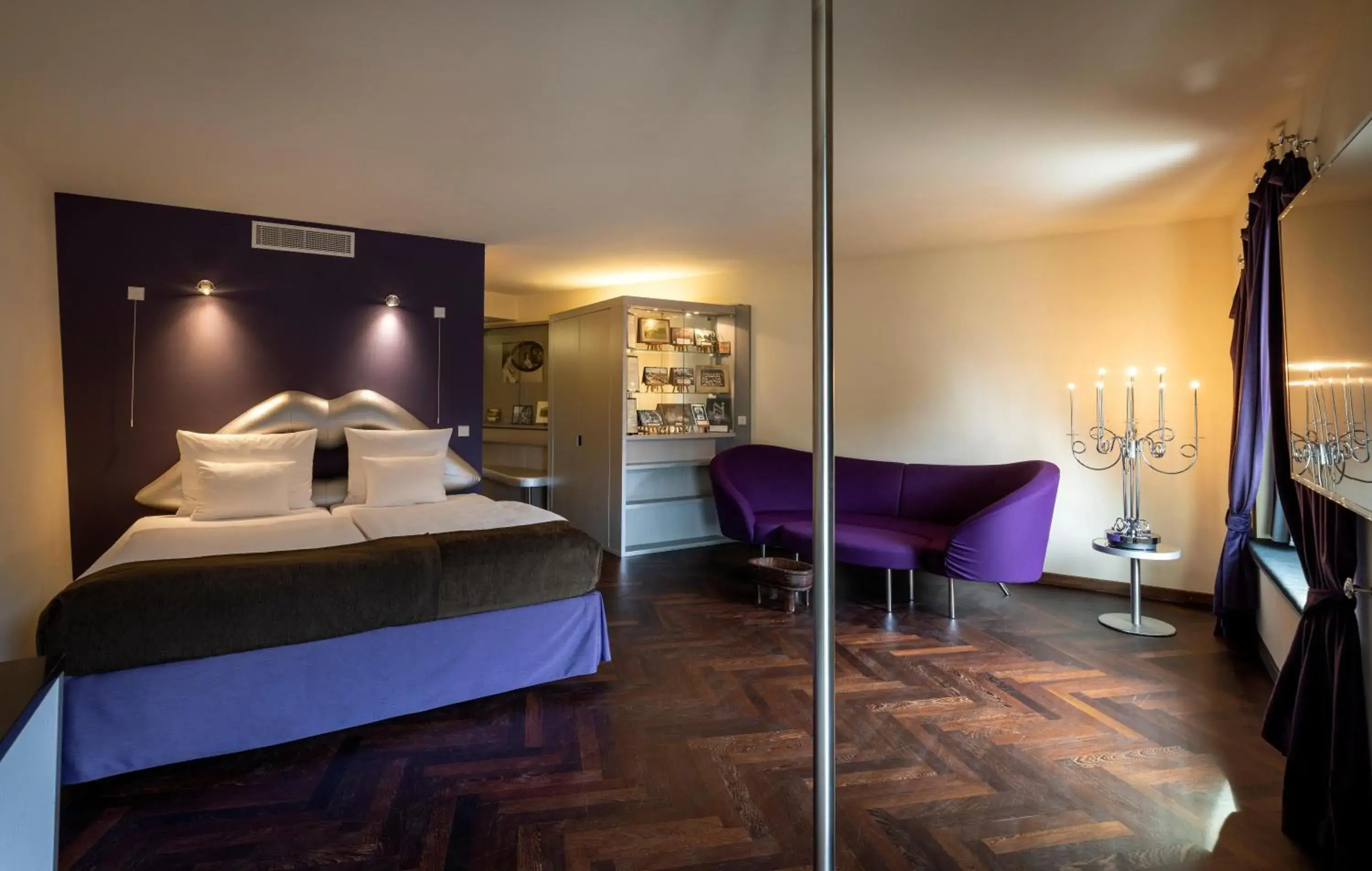 TV and multimedia, Bed in ARCOTEL Onyx Hamburg TV and multimedia, Bed in ARCOTEL Onyx Hamburg