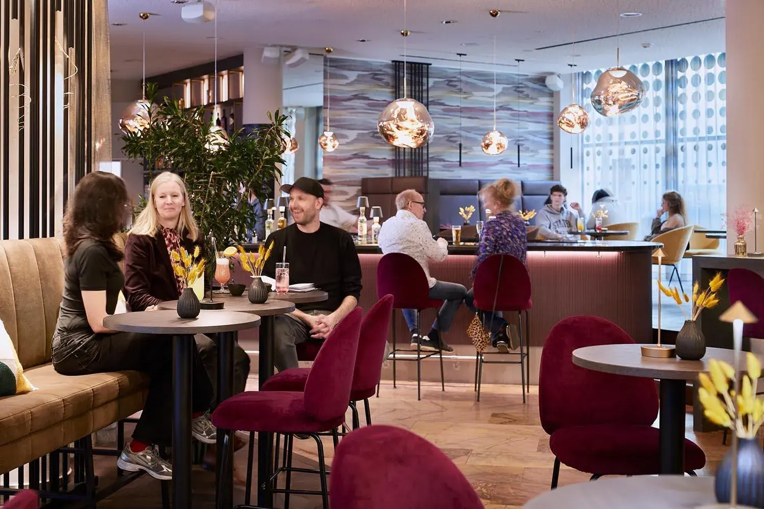 Lounge or bar in ARCOTEL Onyx Hamburg Lounge or bar in ARCOTEL Onyx Hamburg