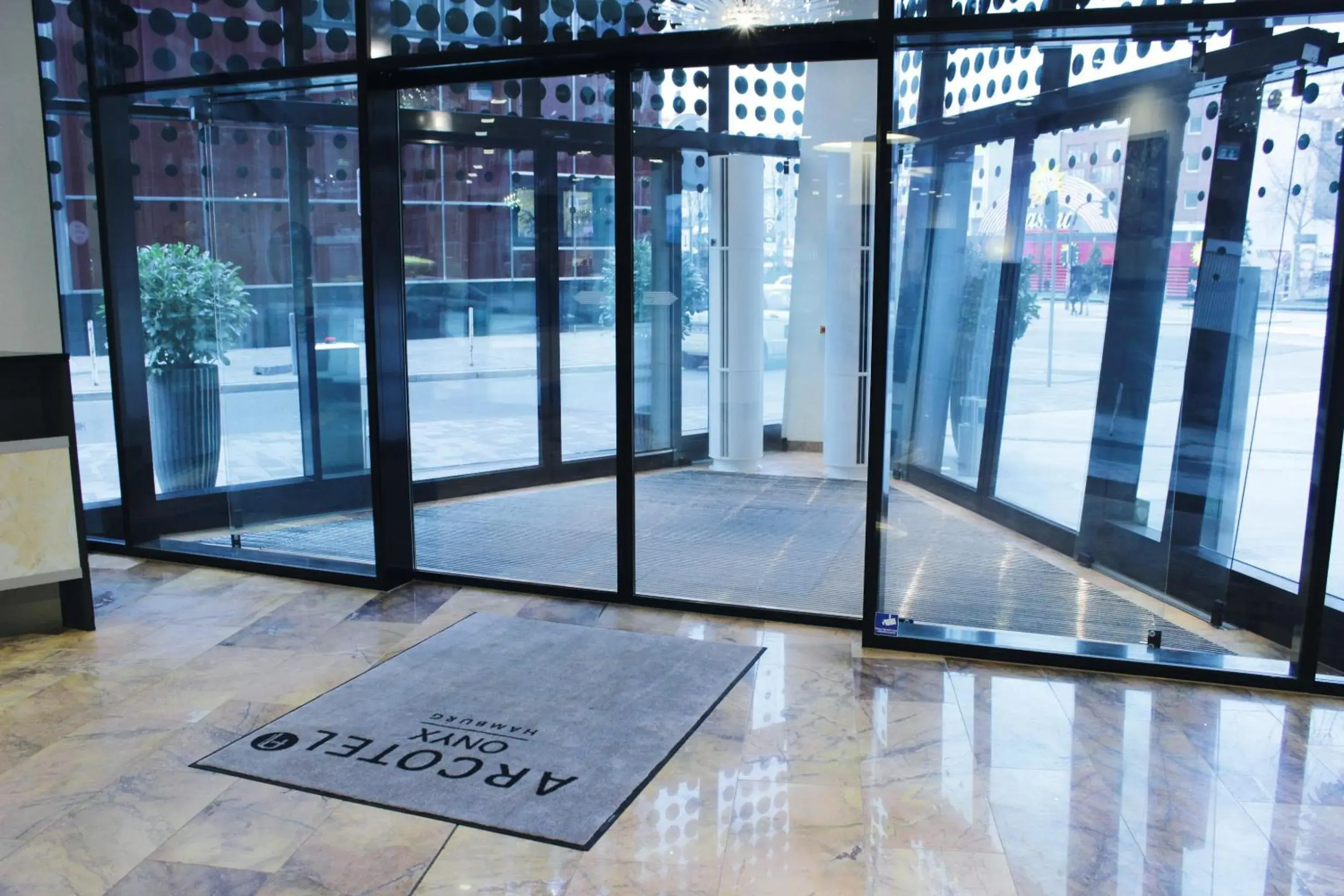 Lobby or reception in ARCOTEL Onyx Hamburg Lobby or reception in ARCOTEL Onyx Hamburg