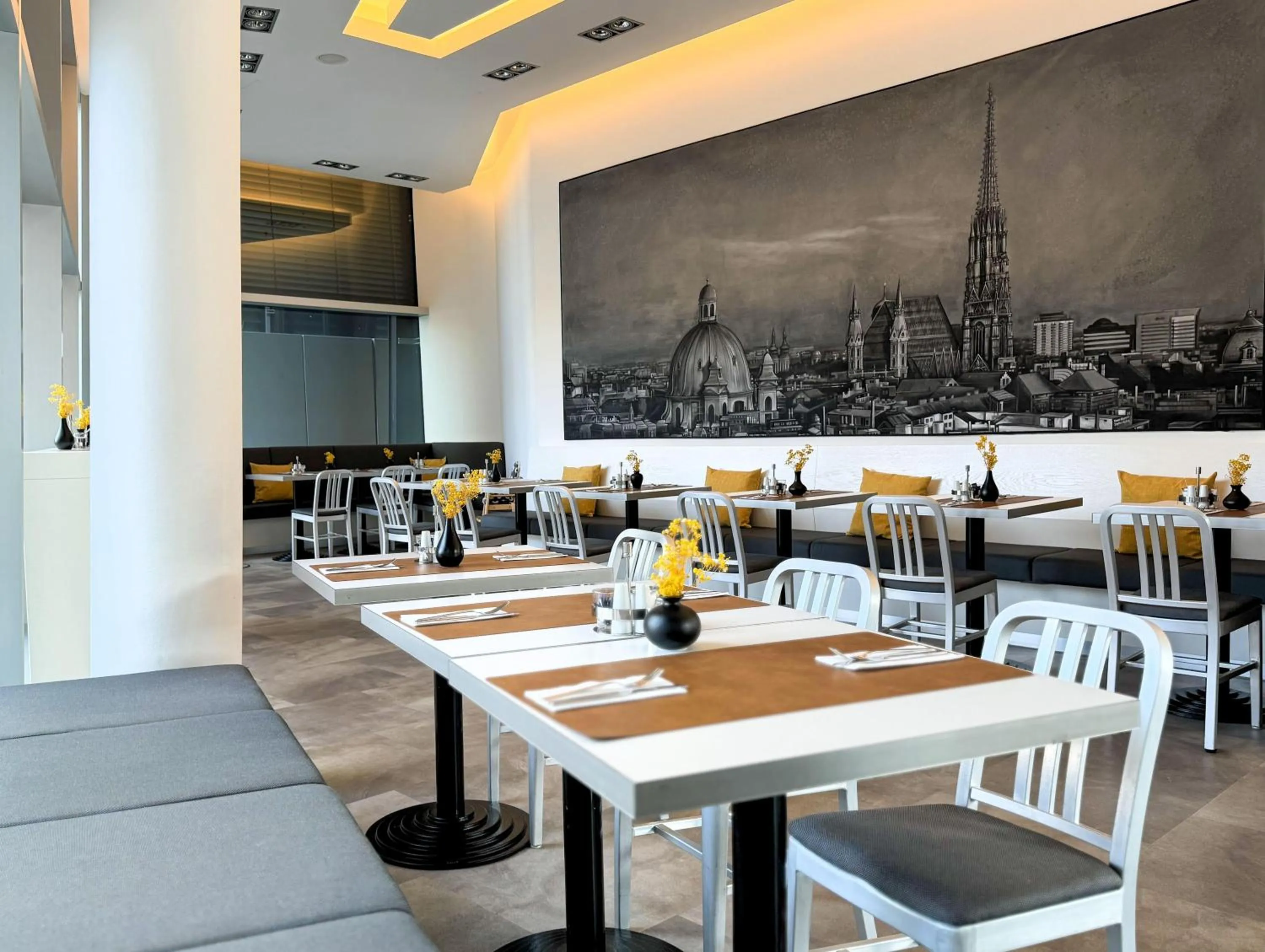 Restaurant/places to eat in ARCOTEL Onyx Hamburg