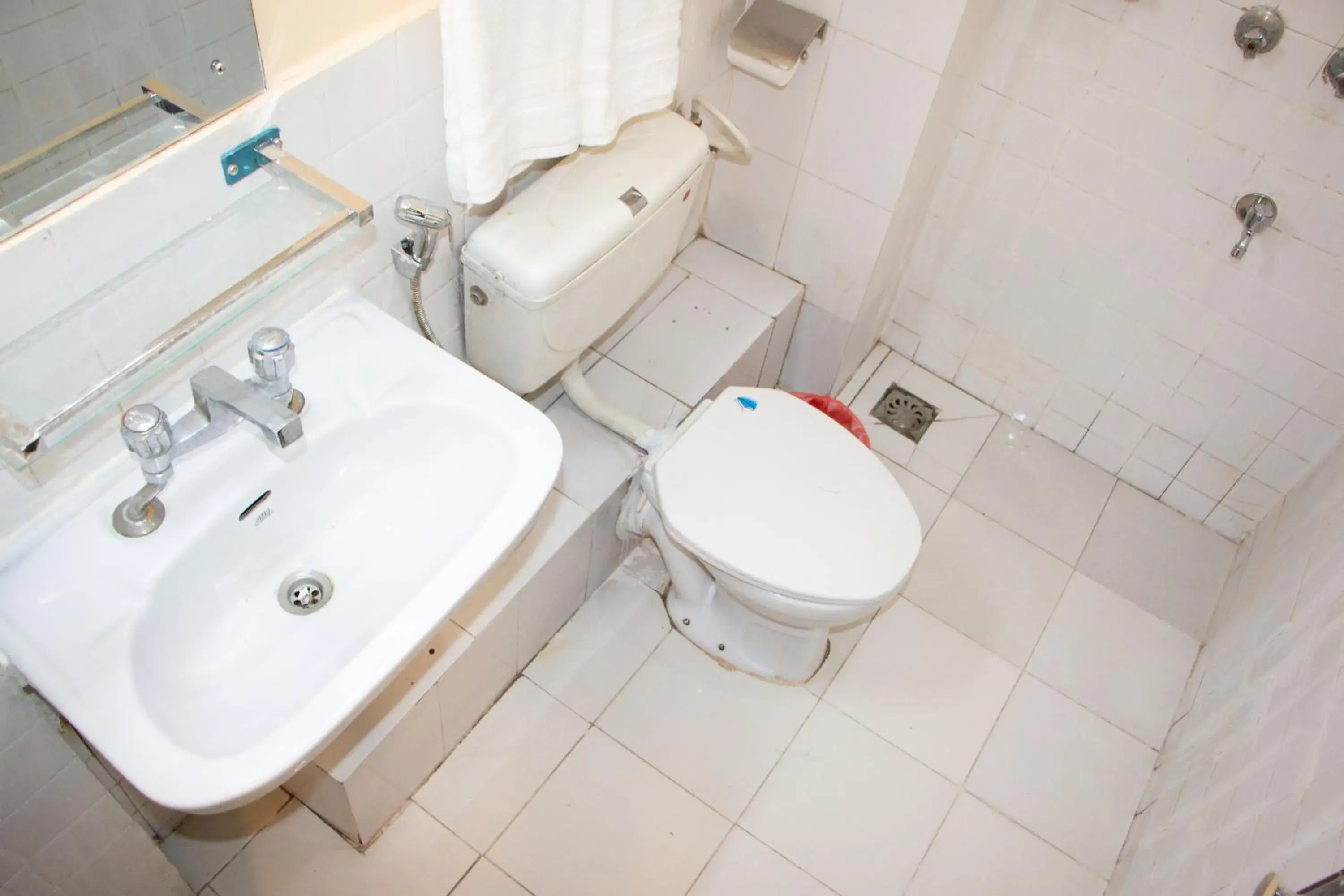 Standard Triple Room - single occupancy in Hotel Lapha Standard Triple Room - single occupancy in Hotel Lapha