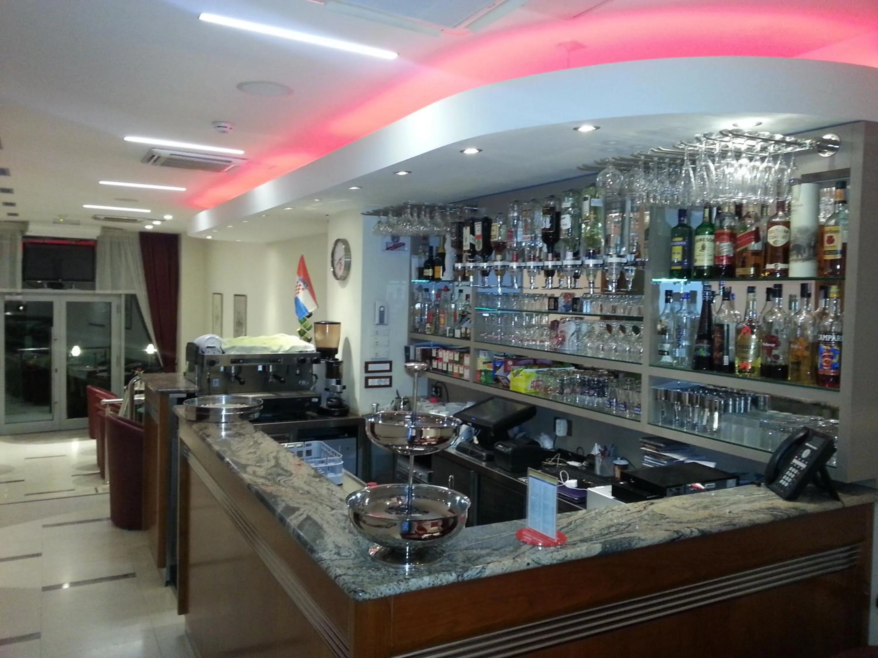 Lounge or bar in Hotel Croatia