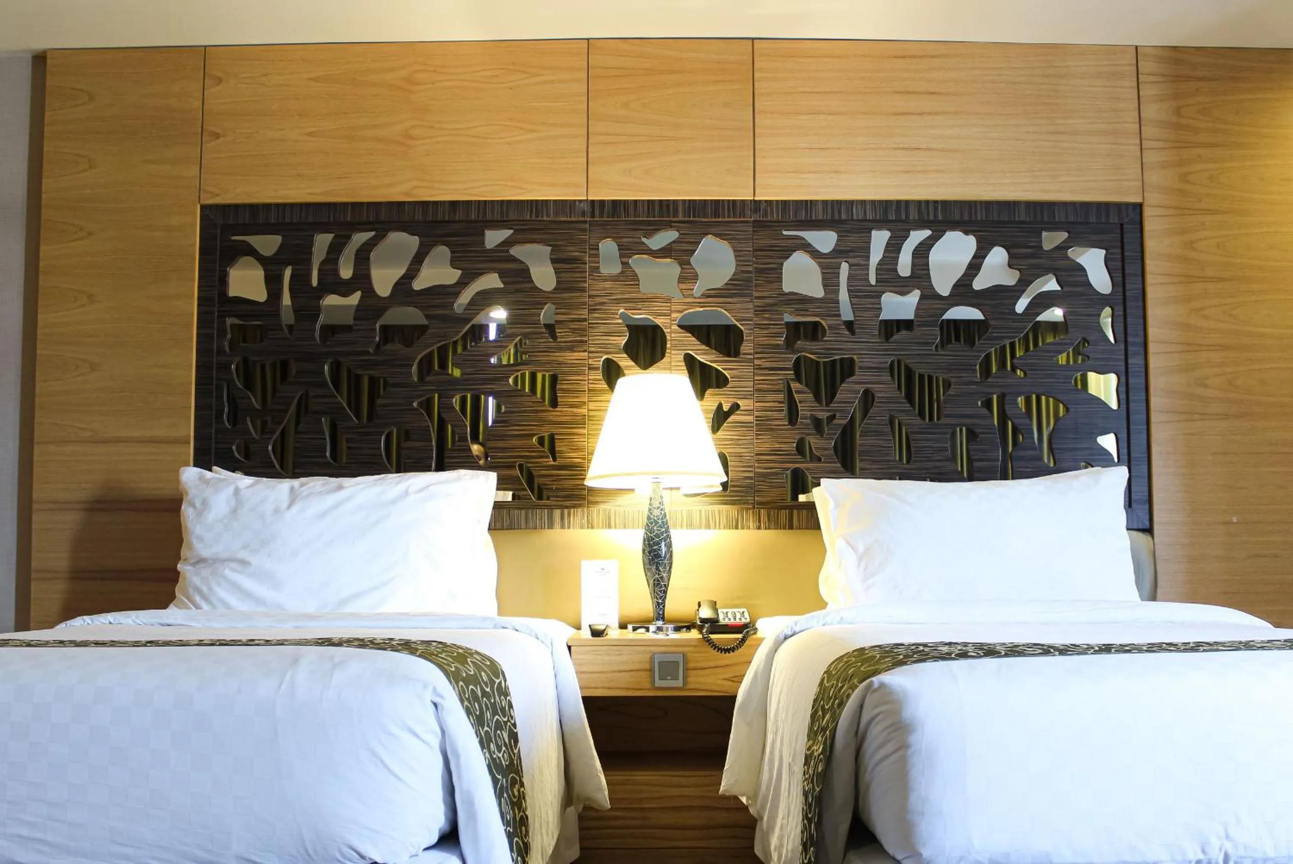 Bedroom, Bed in Wyndham Surabaya