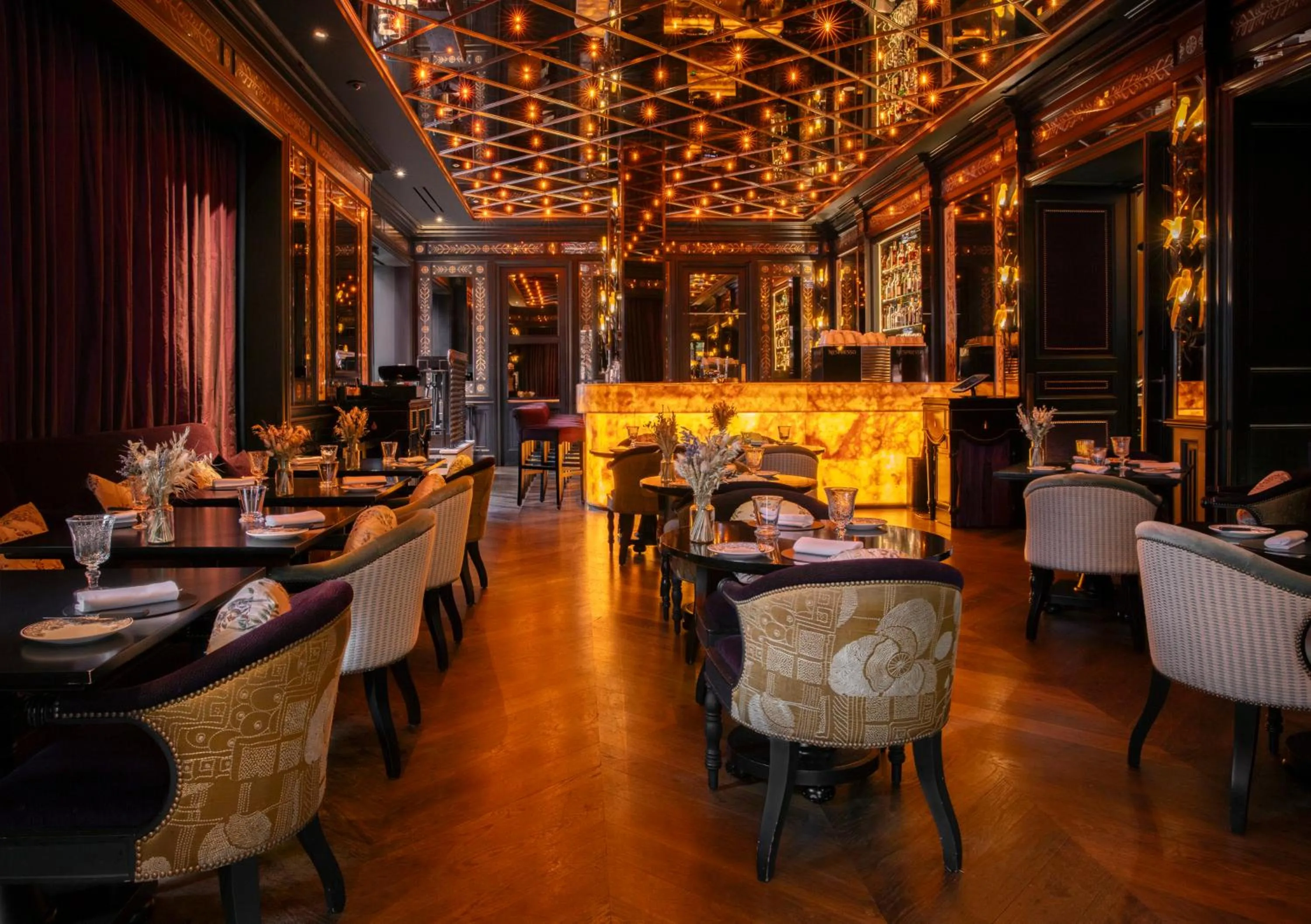 Restaurant/places to eat in L'oscar London