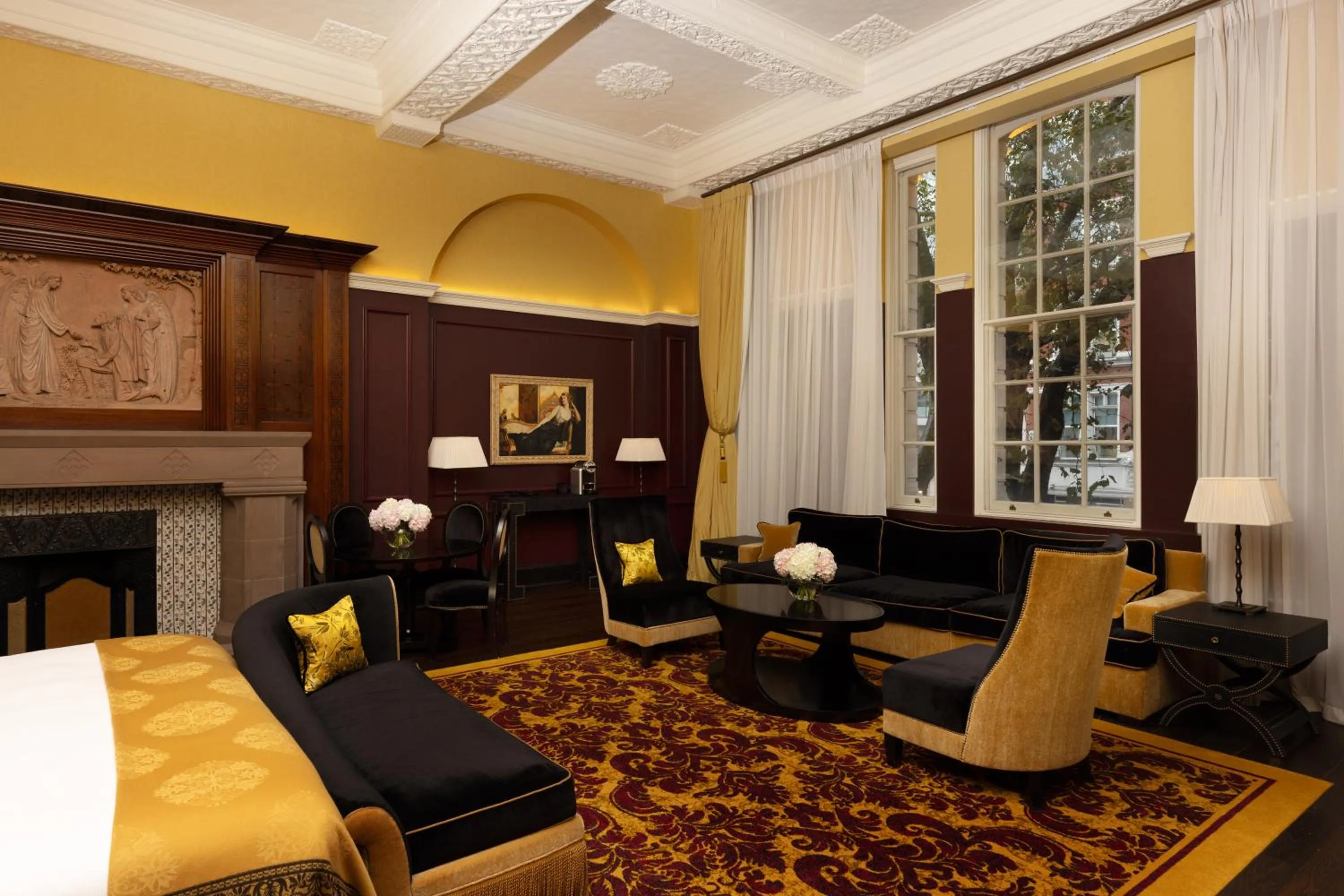 Seating area in L'oscar London