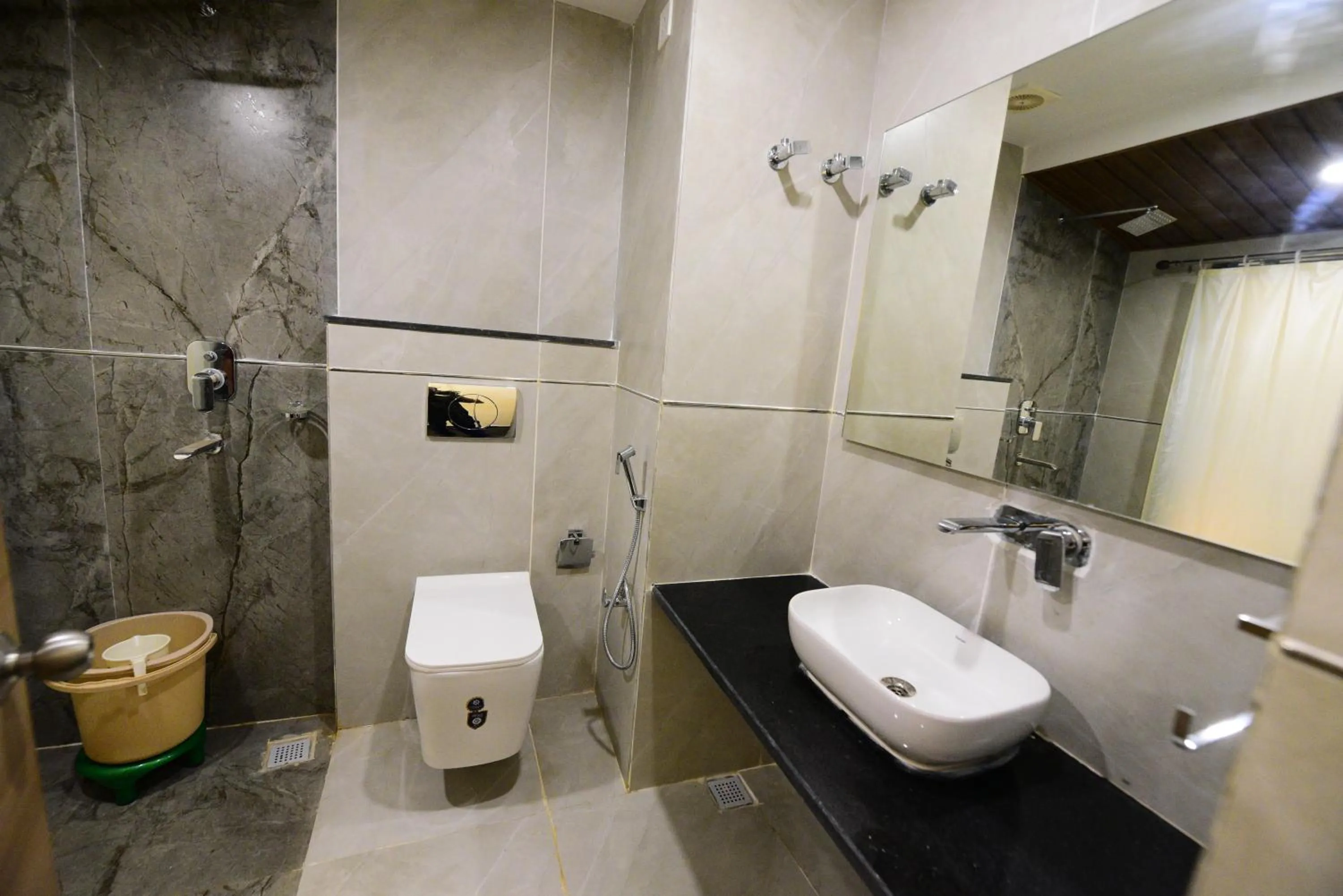 Bathroom in Hotel Puri Beach Resort Pvt Ltd