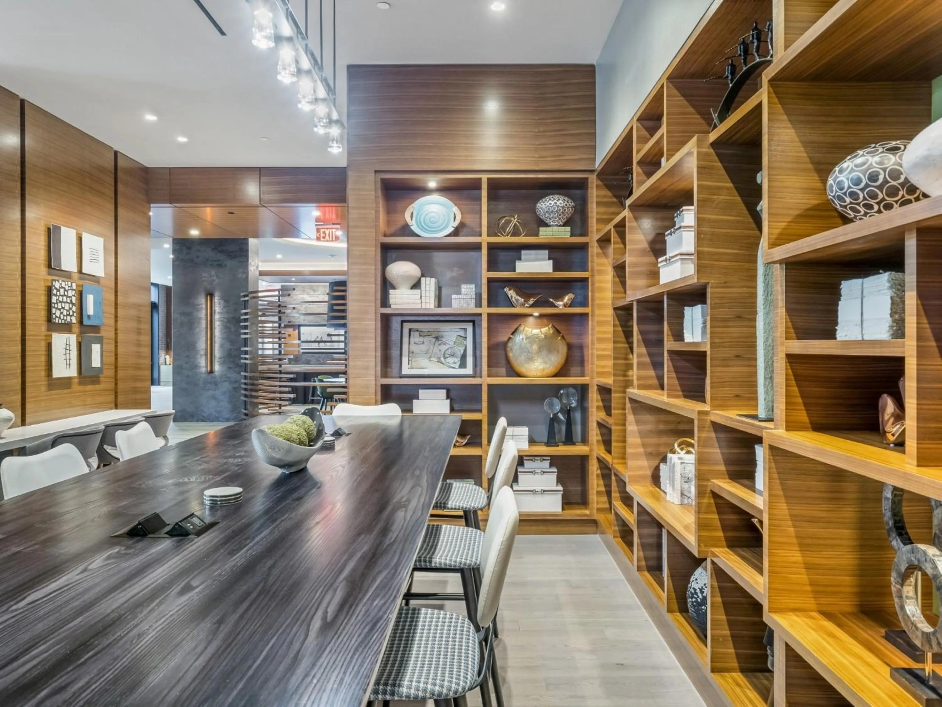 Lounge or bar in Global Luxury Suites at Reston Town Center