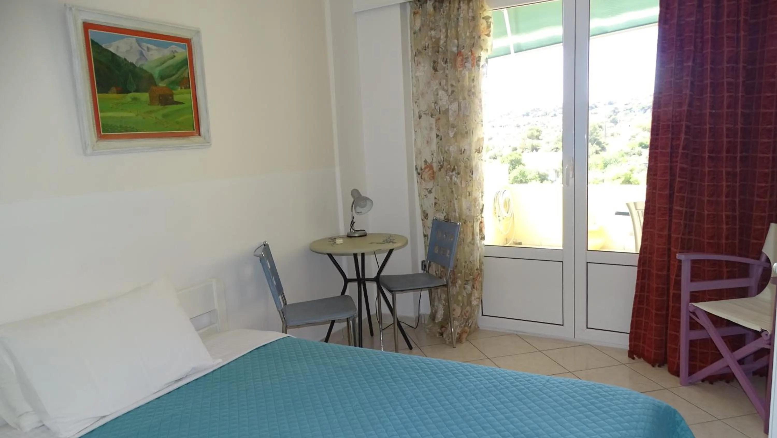 Photo of the whole room in Artemis GreenHill