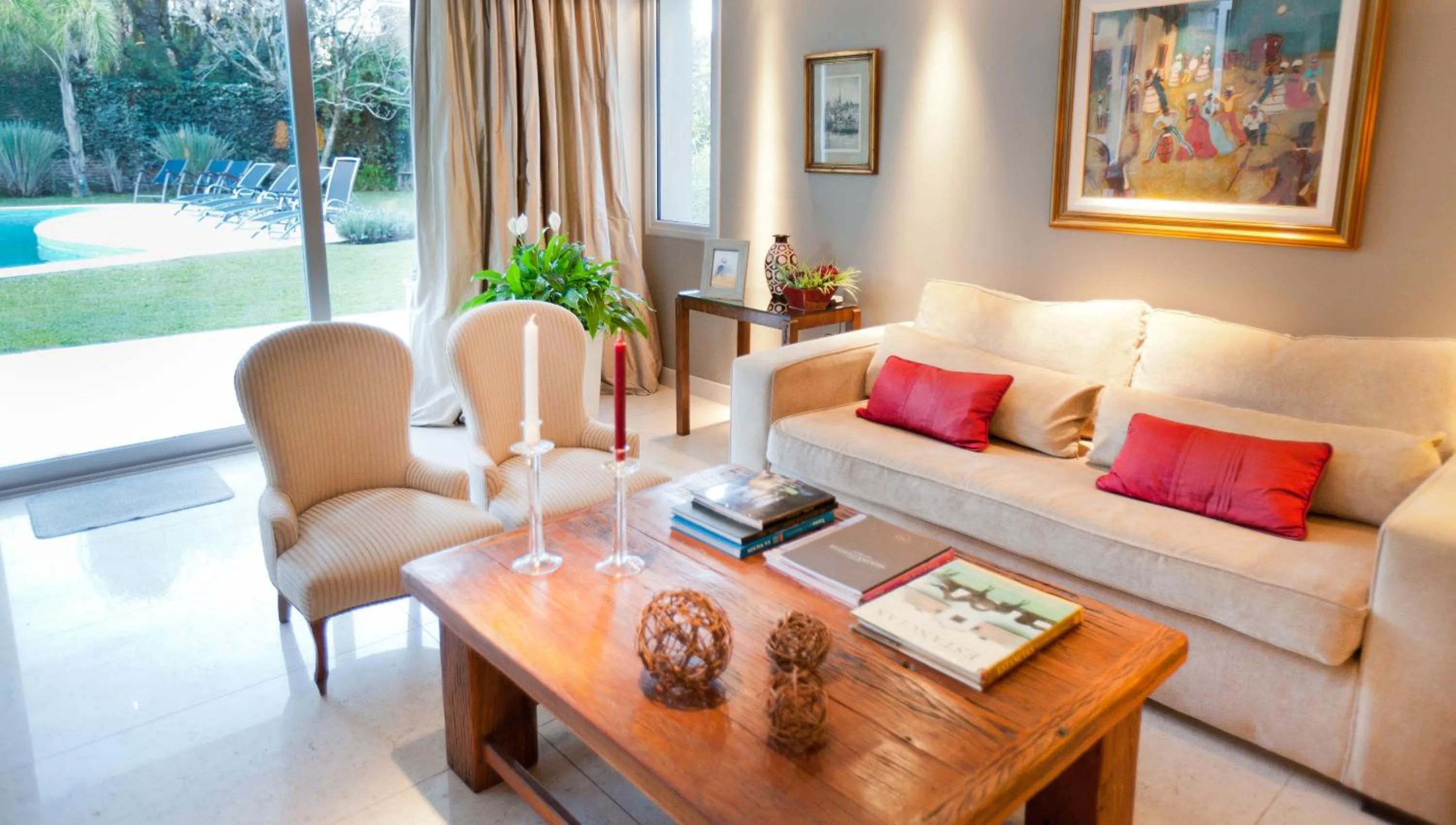 Lounge or bar in Villa Isidro Hotel Boutique & Spa