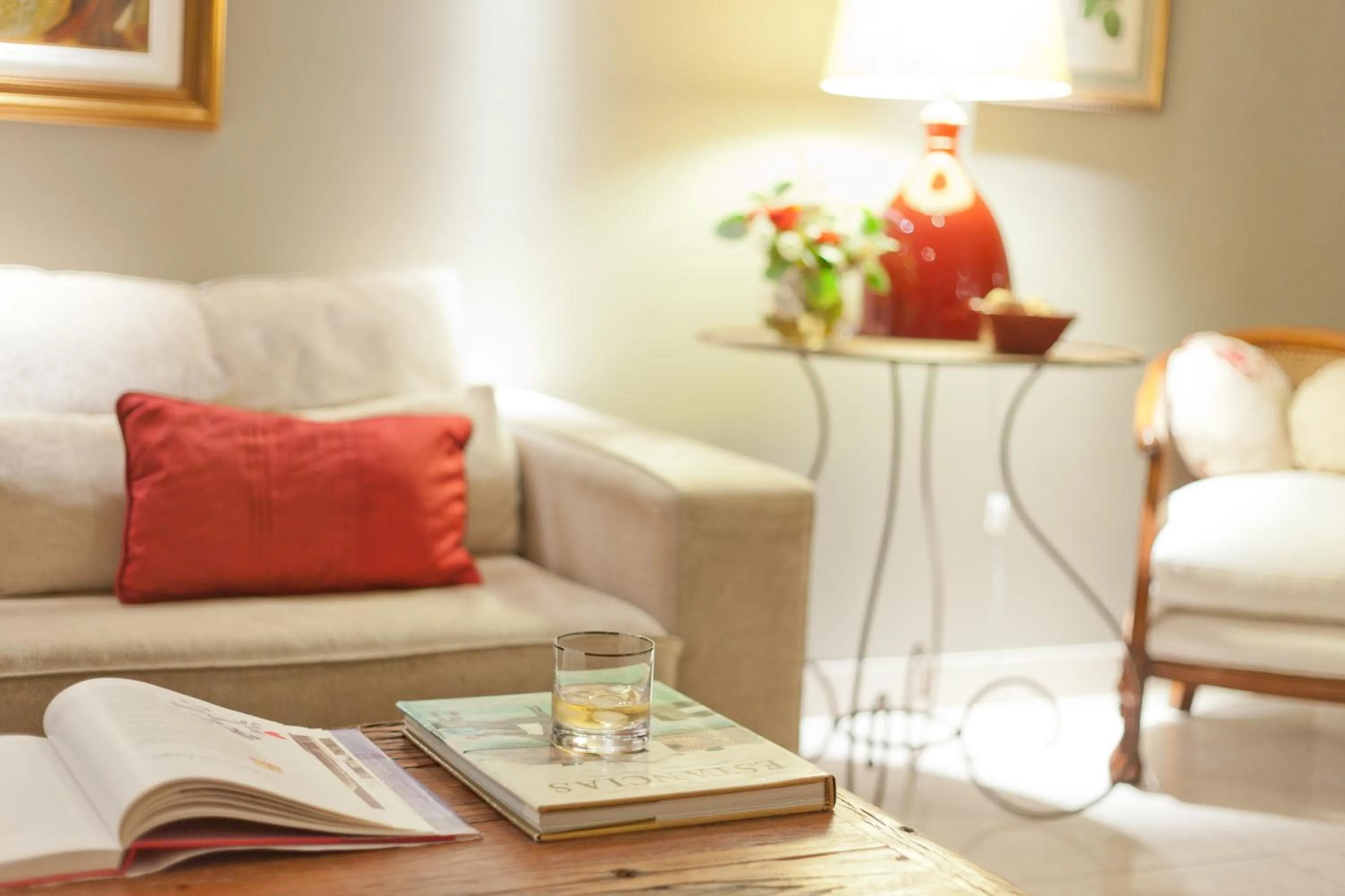 Lounge or bar in Villa Isidro Hotel Boutique & Spa