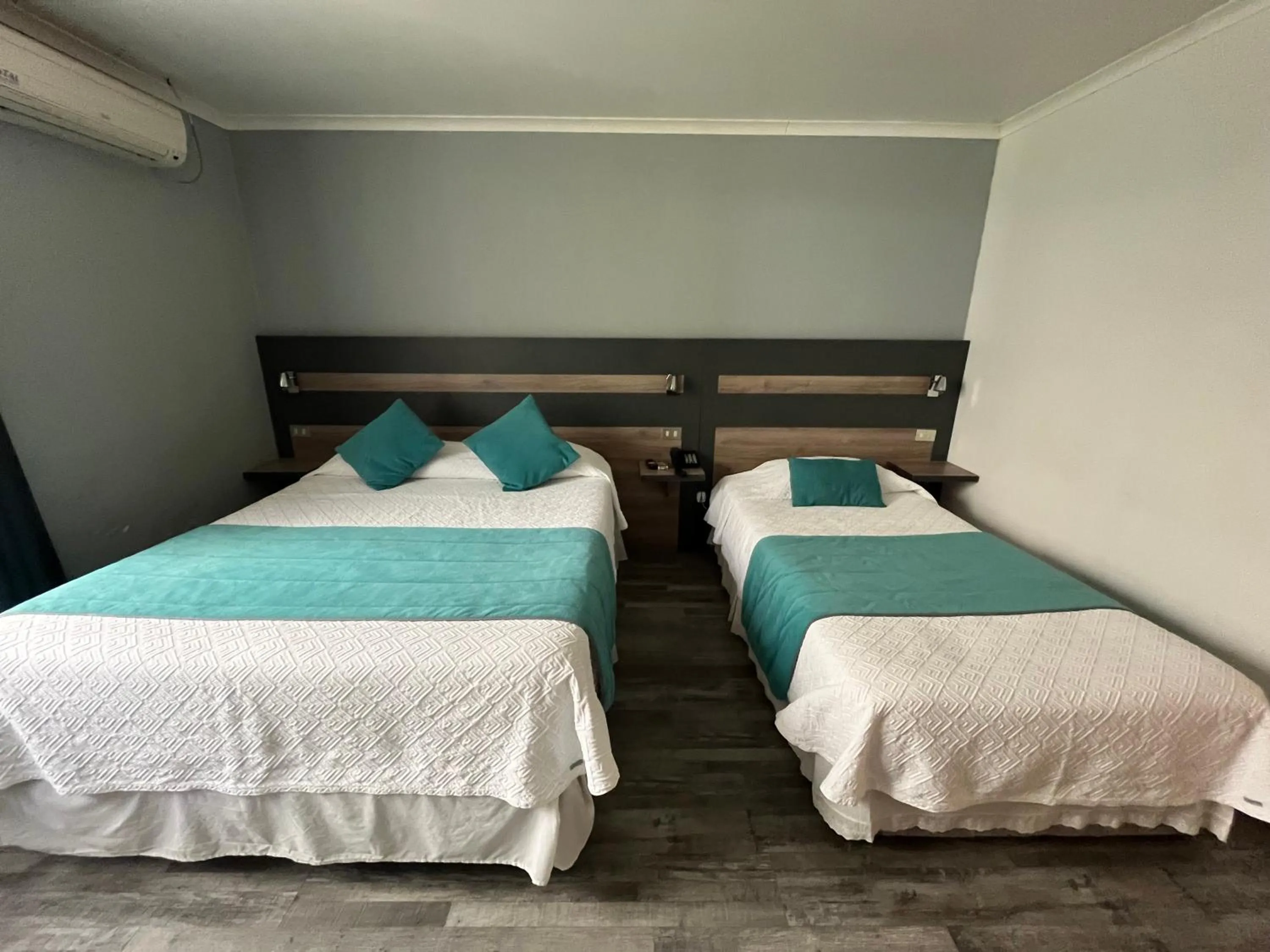 Superior Twin Room in Hotel Real