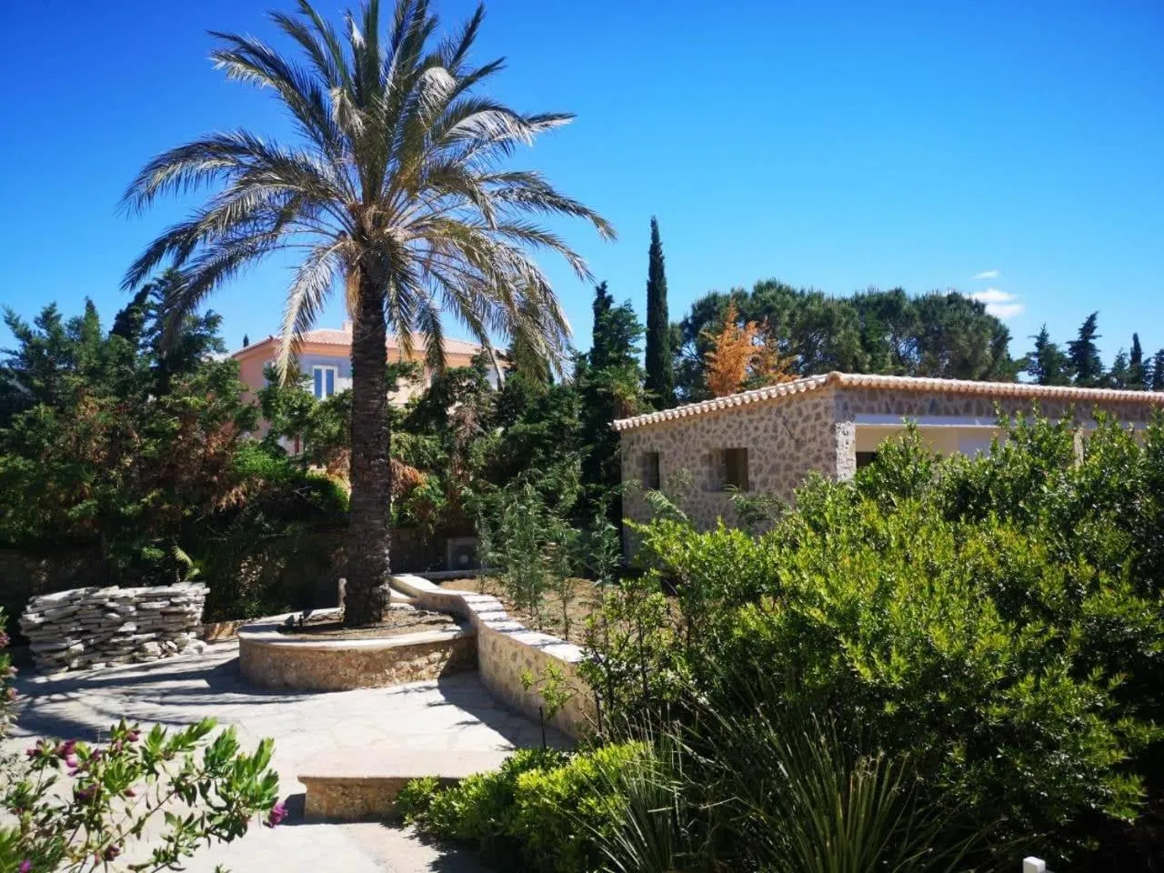 Garden in Therme Sea Luxury Lodge