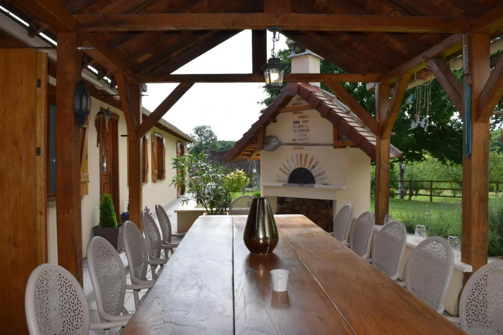 Dining area in Libellule