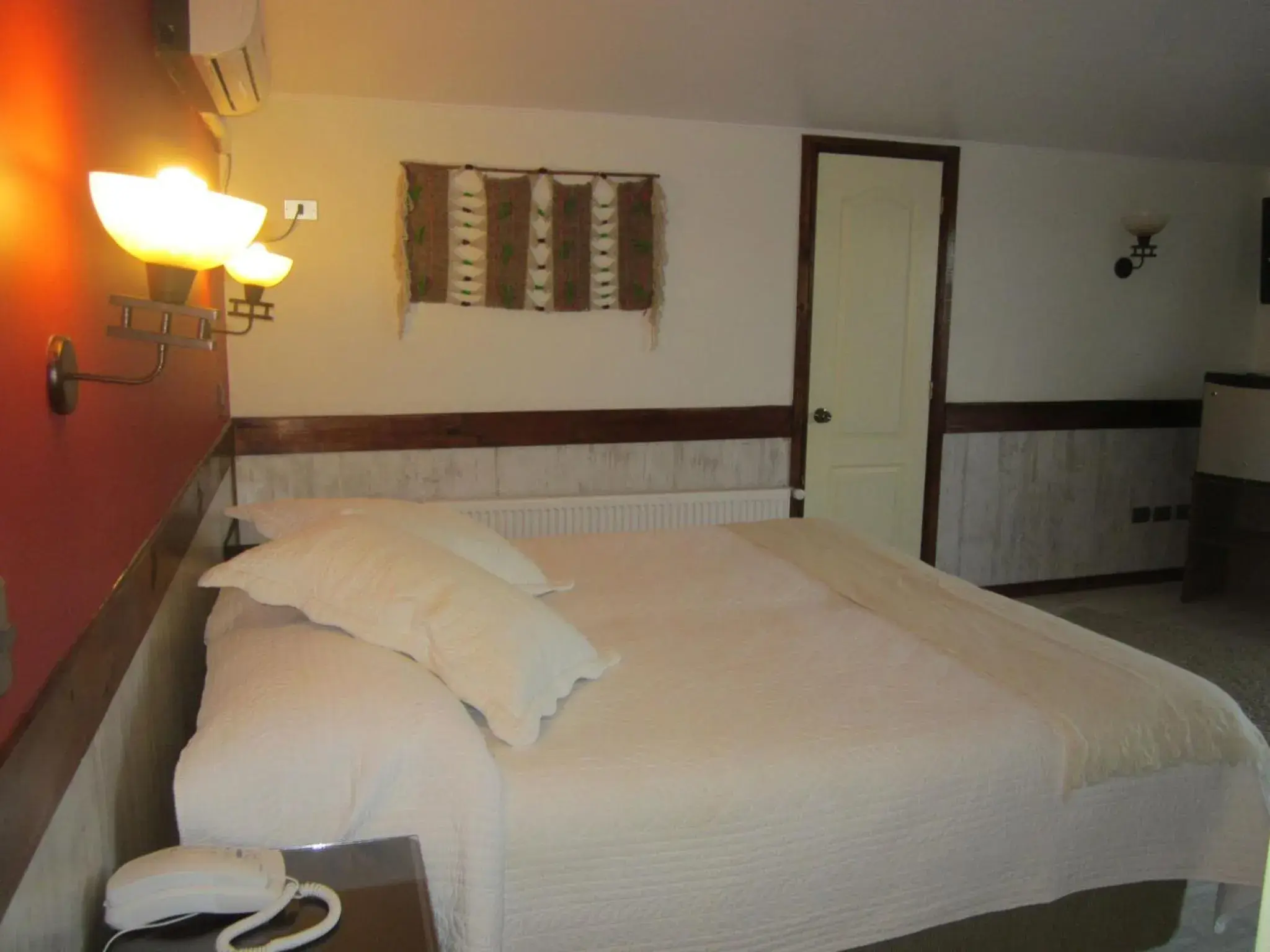 Double Room with River View - single occupancy in Hotel Encanto del Río Double Room with River View - single occupancy in Hotel Encanto del Río