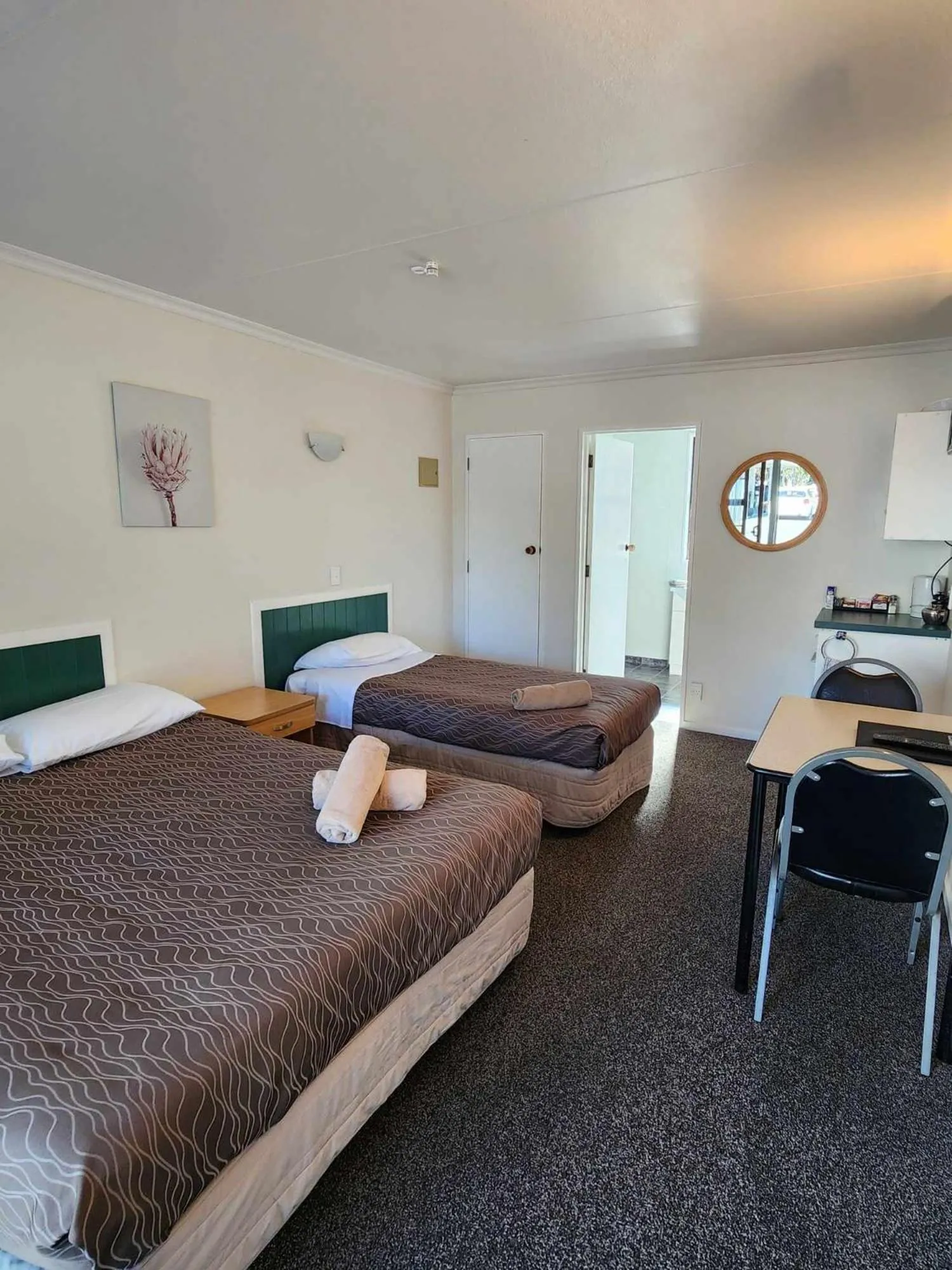 Photo of the whole room, Bed in Bulls Motel & Holiday Park