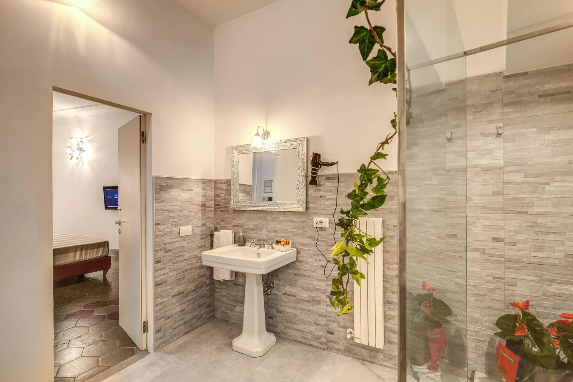 Shower in Feronia Guest house