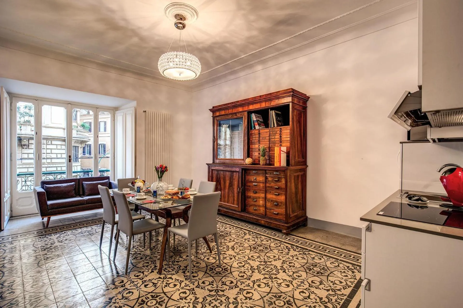 Coffee/tea facilities in Feronia Guest house