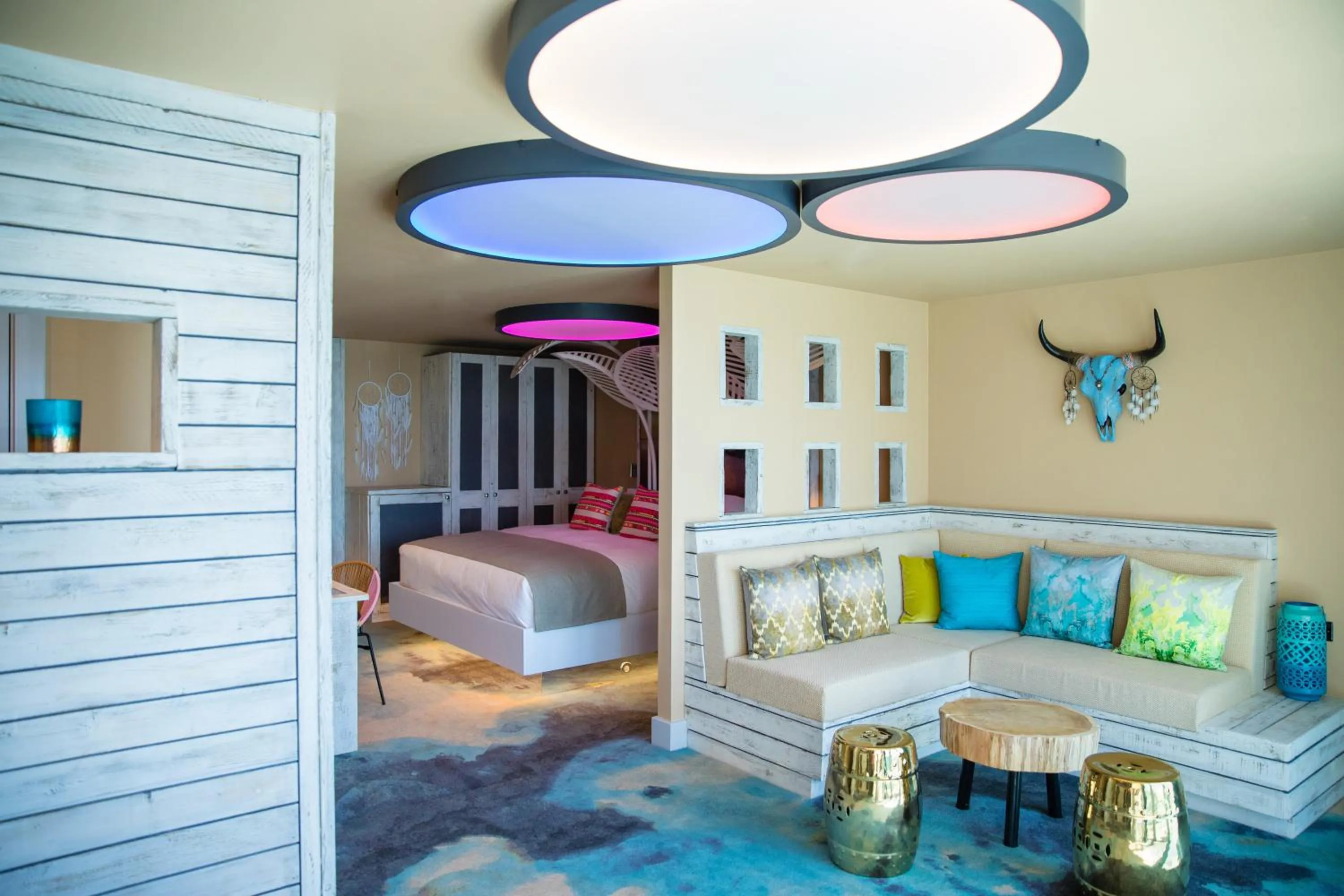 Living room, Bed in Malmaison Brighton