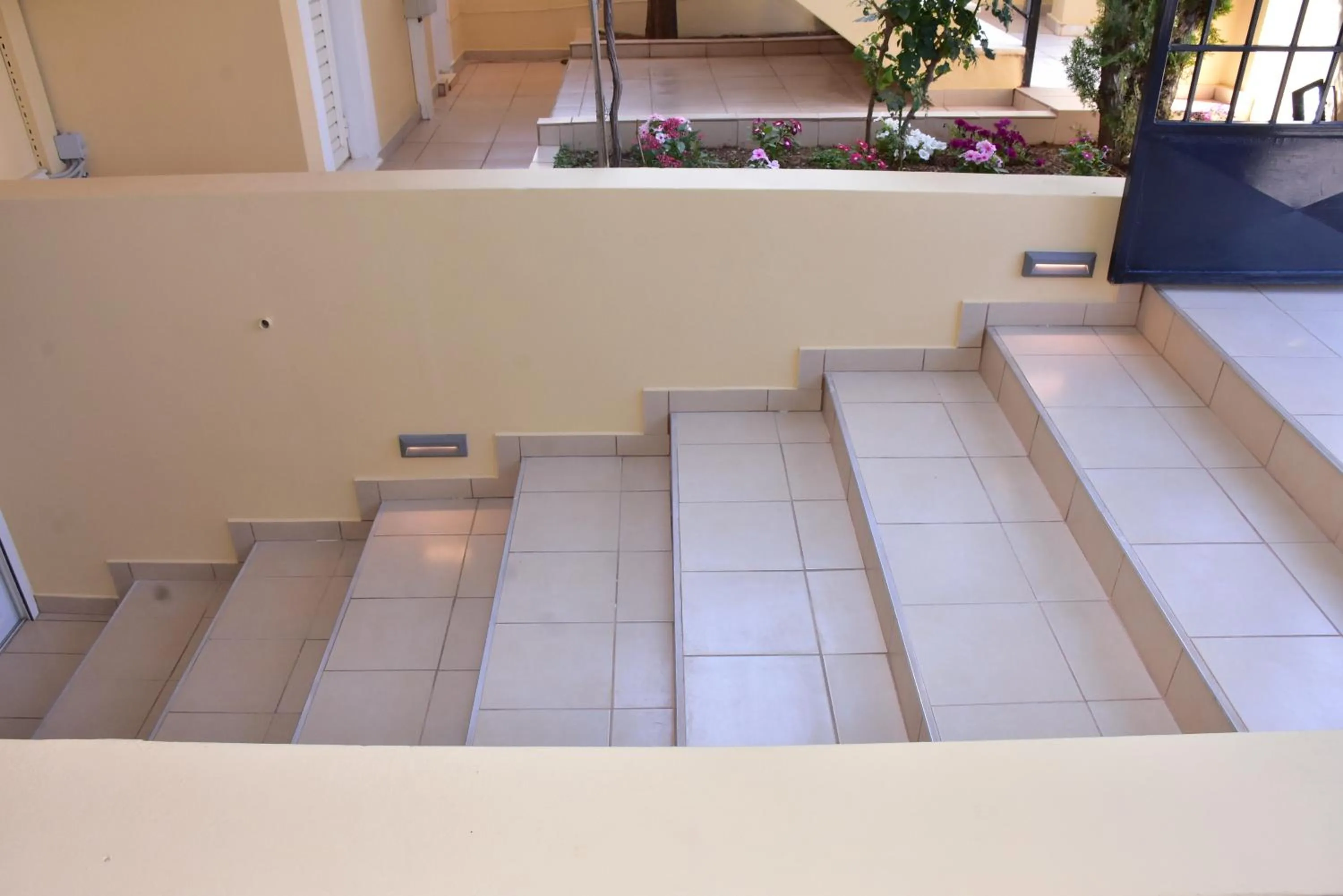 Facade/entrance in Keratea Apartment Athens Airport