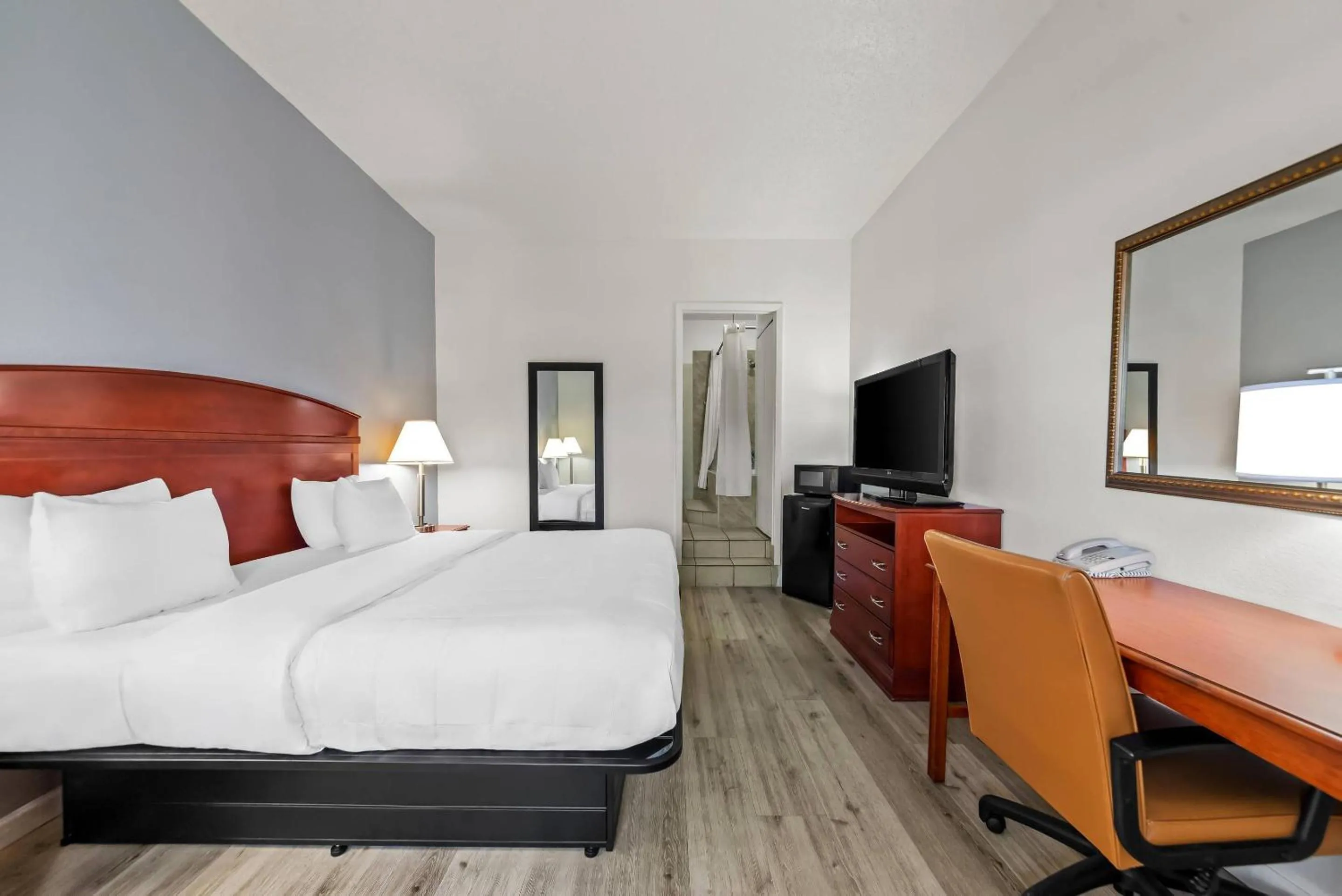 Bedroom, Bed in Quality Inn Weeki Wachee - Spring Hill