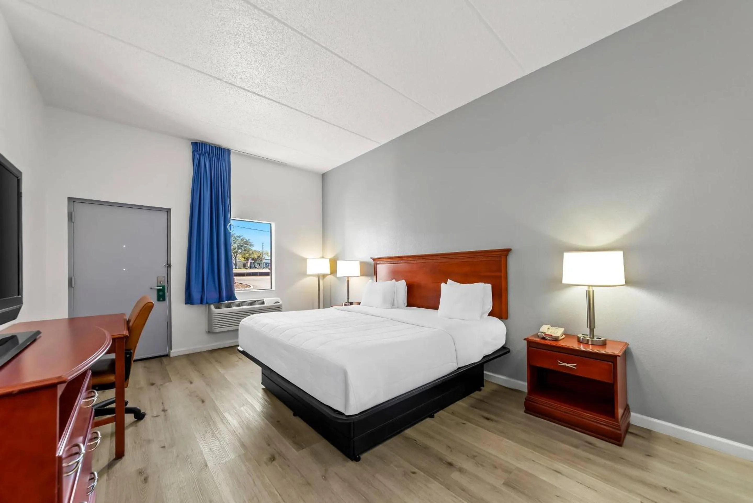 Bedroom, Bed in Quality Inn Weeki Wachee - Spring Hill