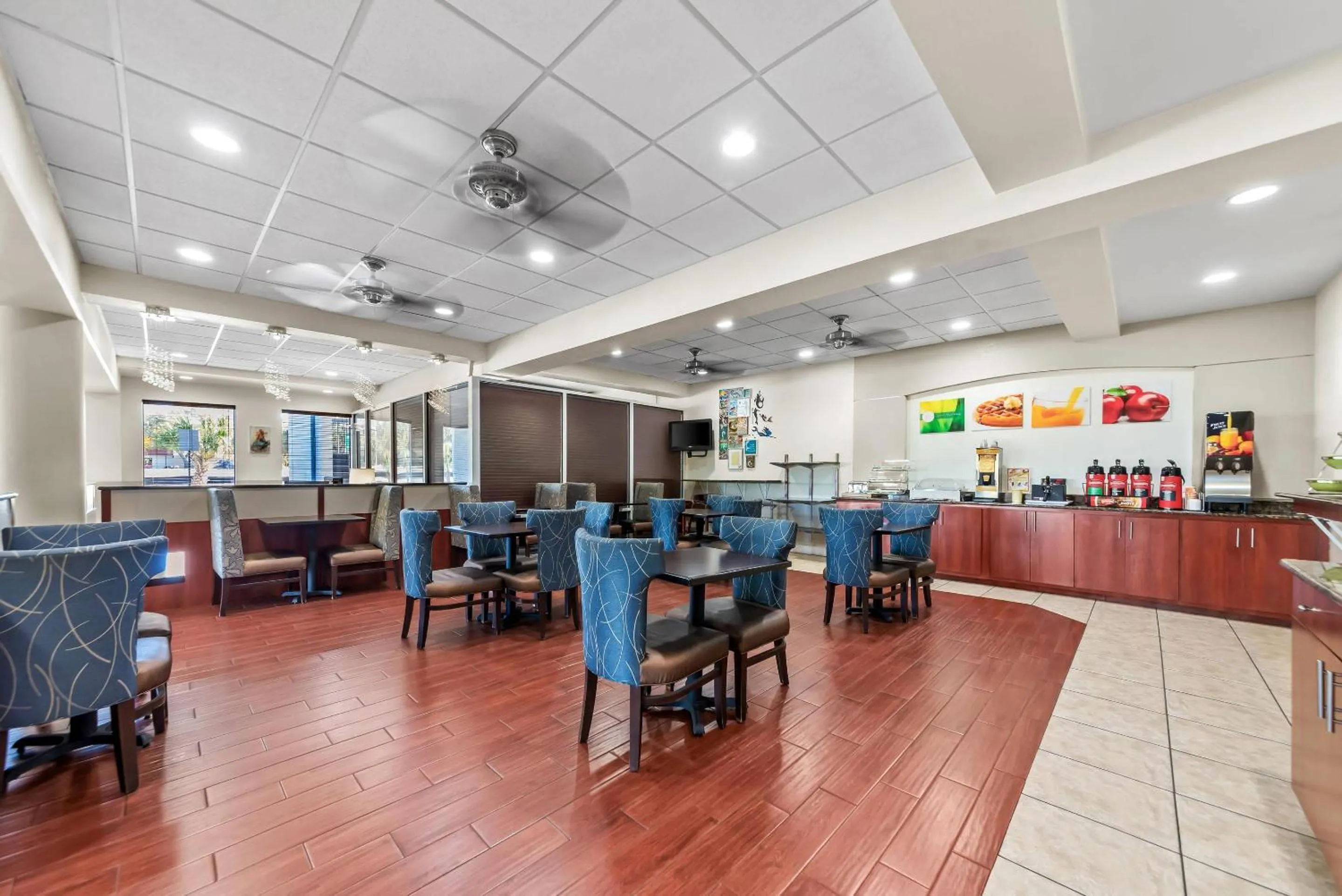 Breakfast in Quality Inn Weeki Wachee - Spring Hill