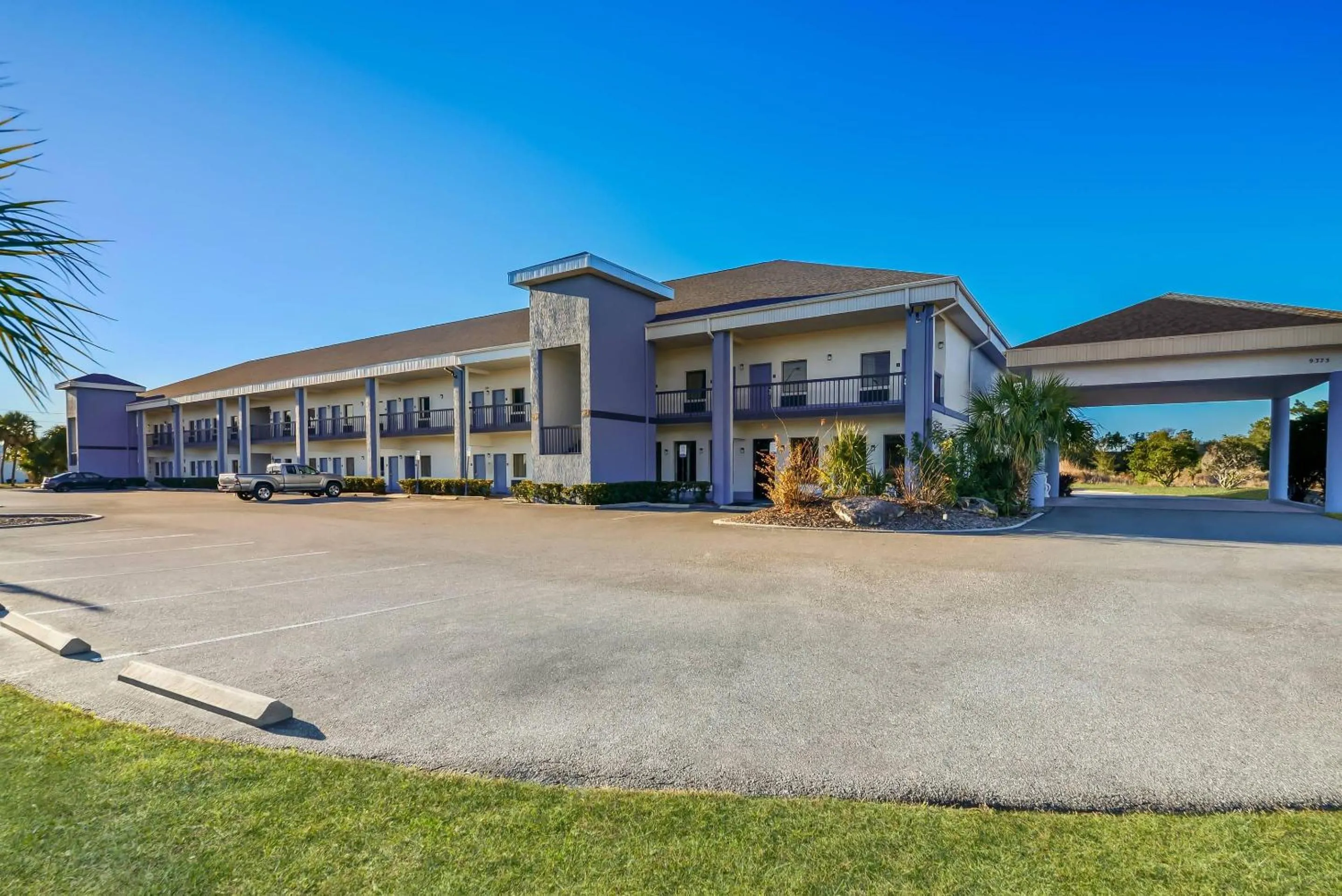 Property building in Quality Inn Weeki Wachee - Spring Hill