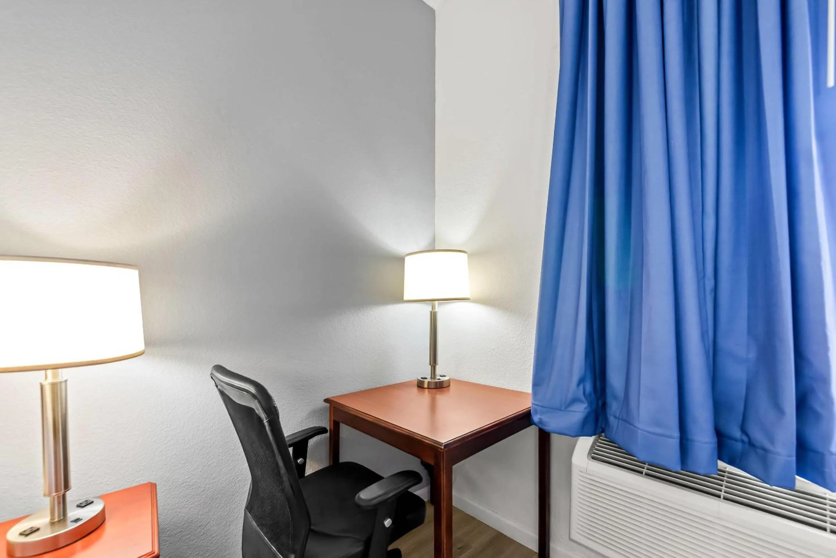 Bedroom in Quality Inn Weeki Wachee - Spring Hill