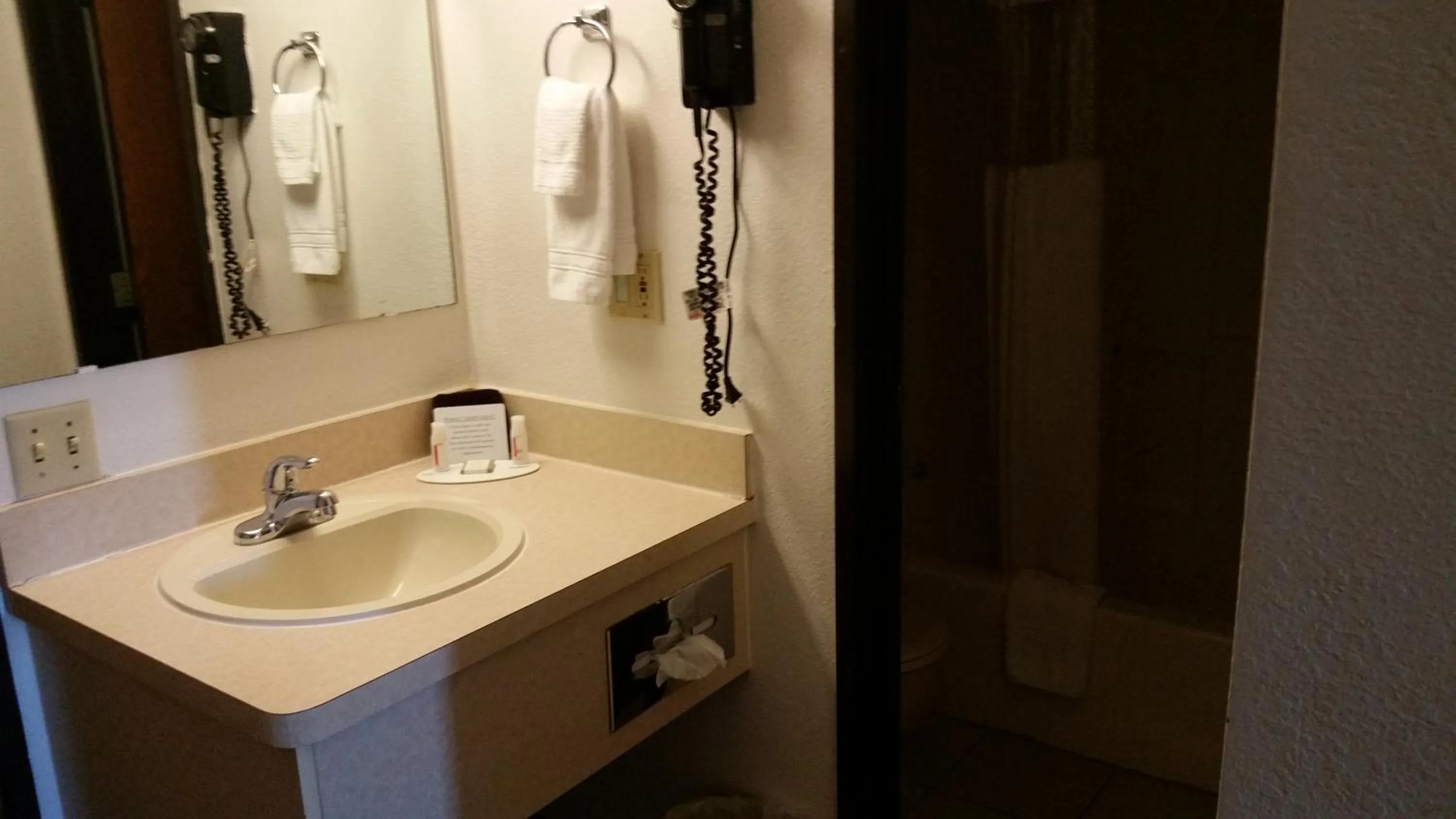 Bathroom in Howard Johnson by Wyndham Billings