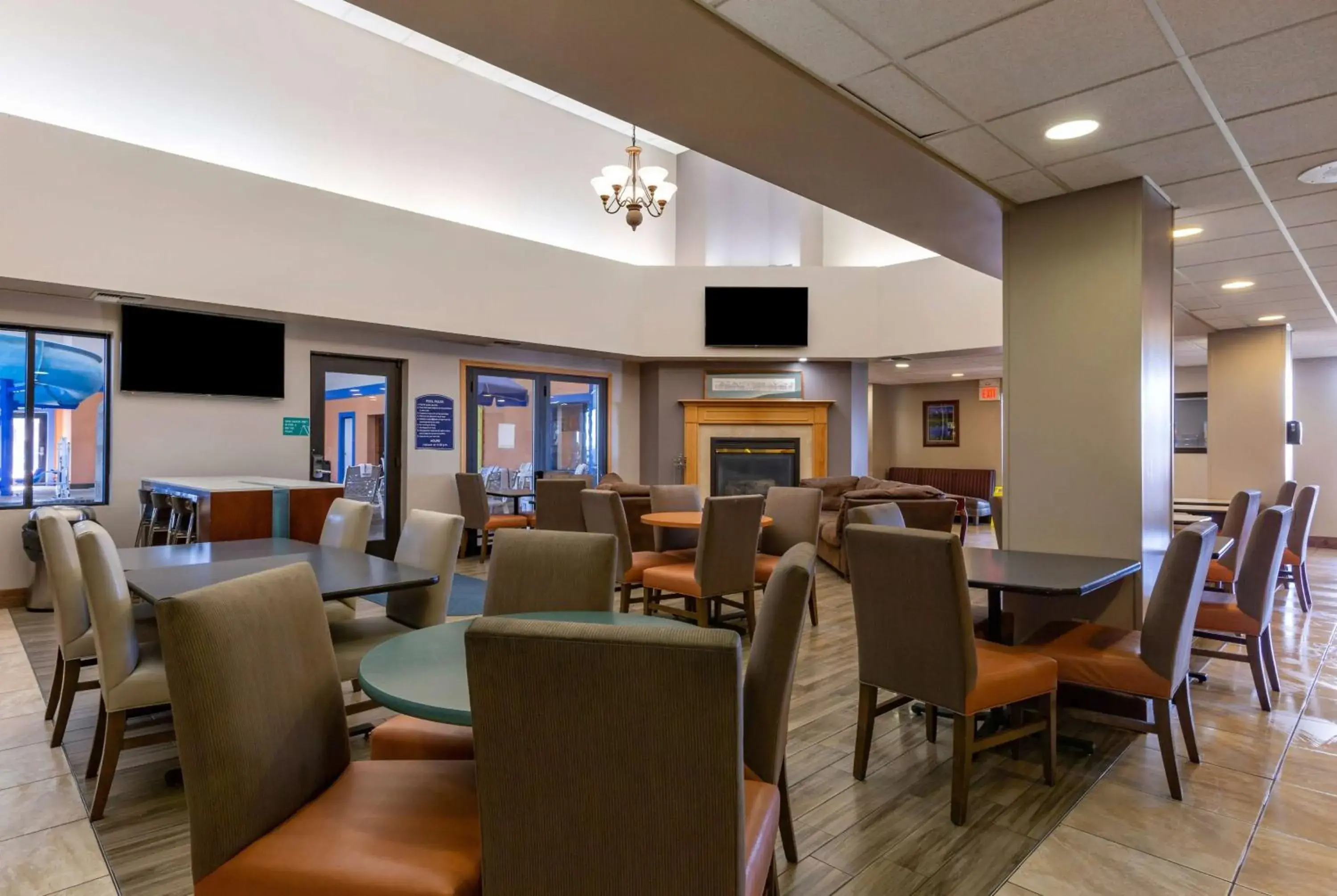 Lobby or reception in Howard Johnson by Wyndham Billings Lobby or reception in Howard Johnson by Wyndham Billings