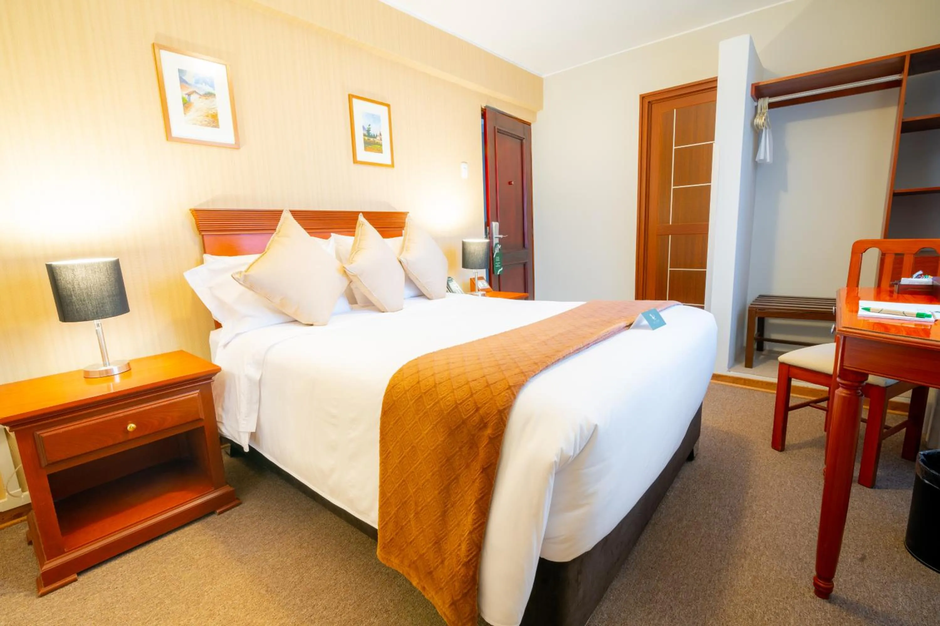 El Tumi Hotel