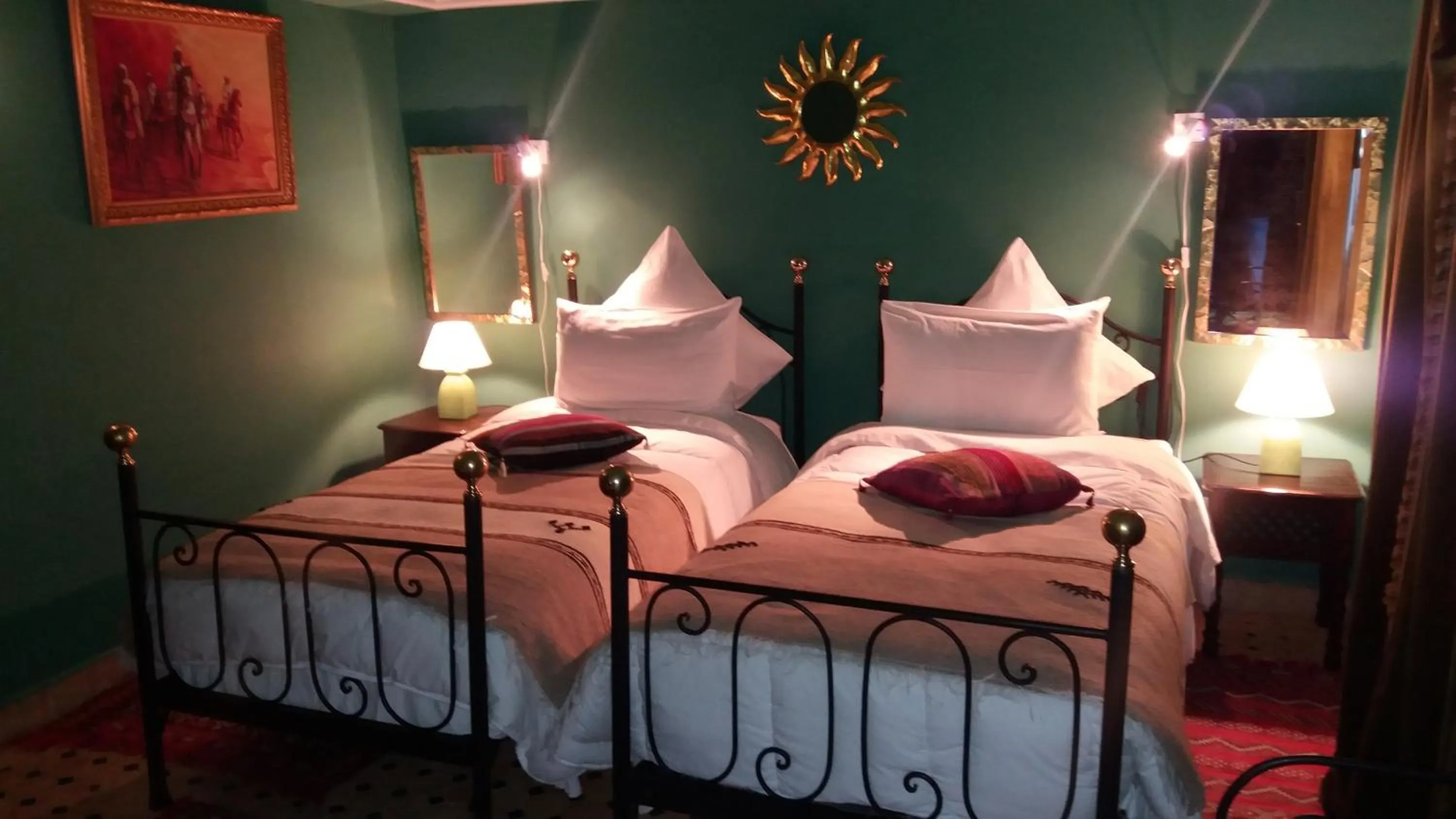 Photo of the whole room, Bed in Riad Jean Claude