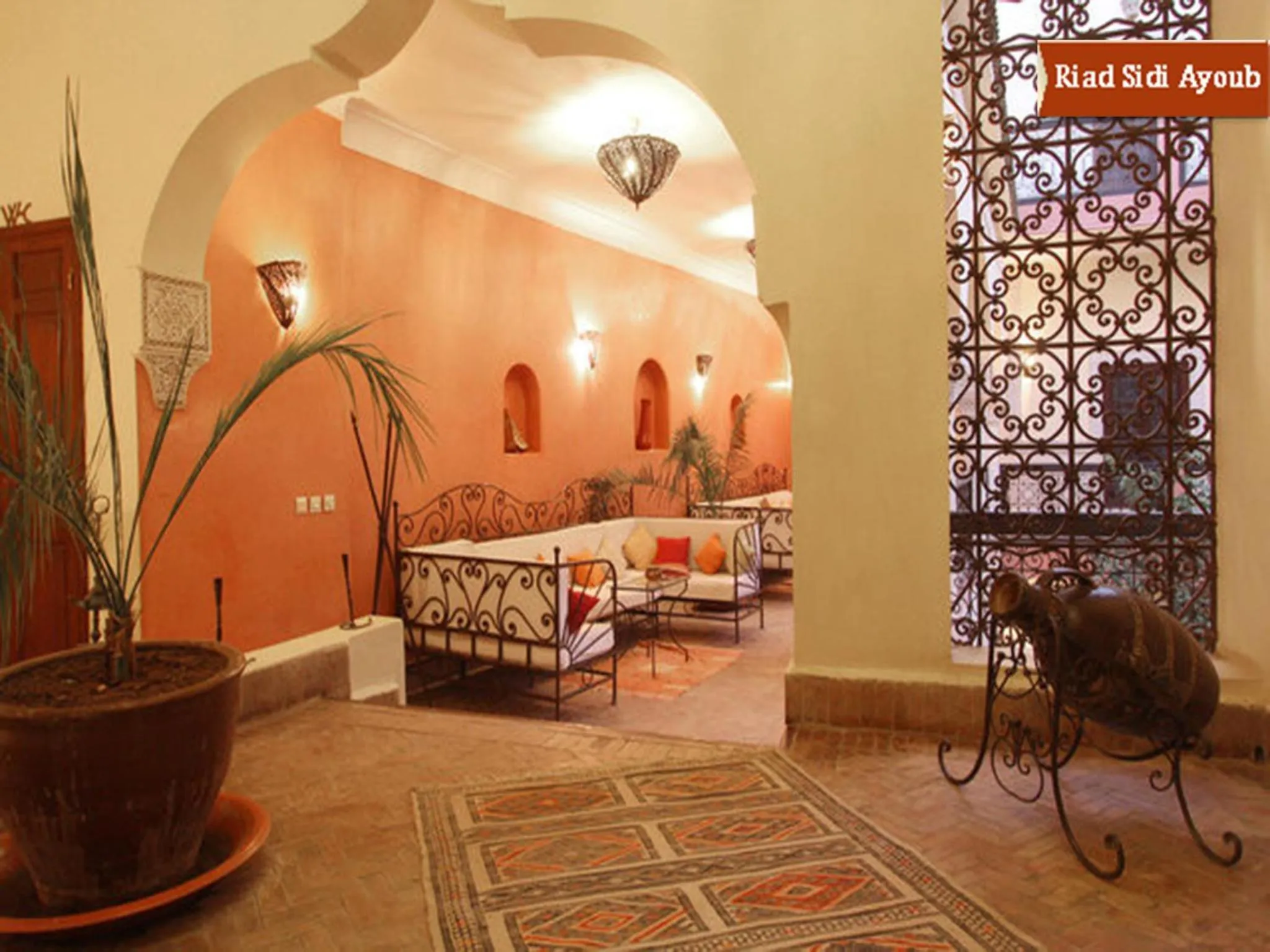 Decorative detail in Riad Sidi Ayoub