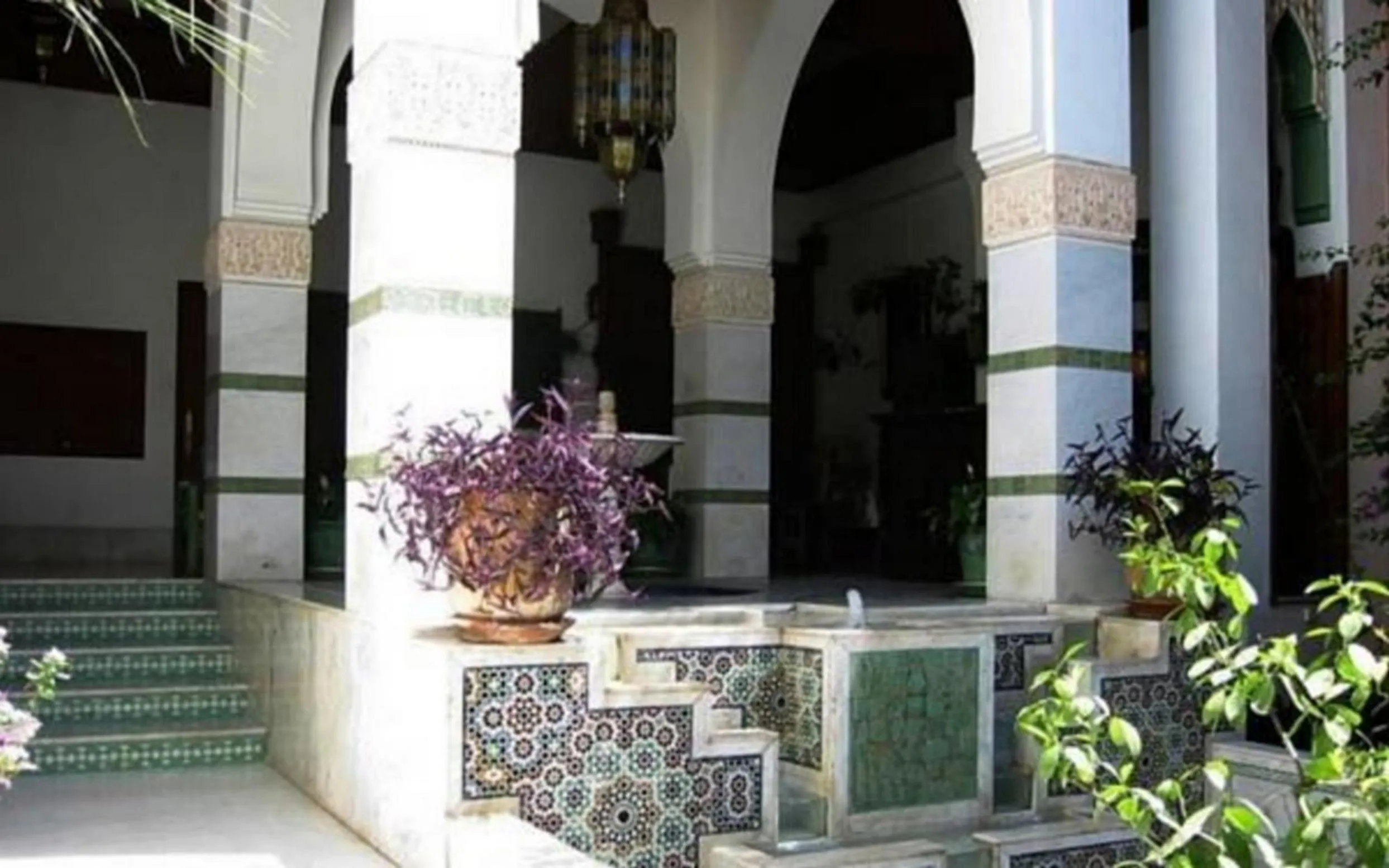 Property building in Palais Dar Donab