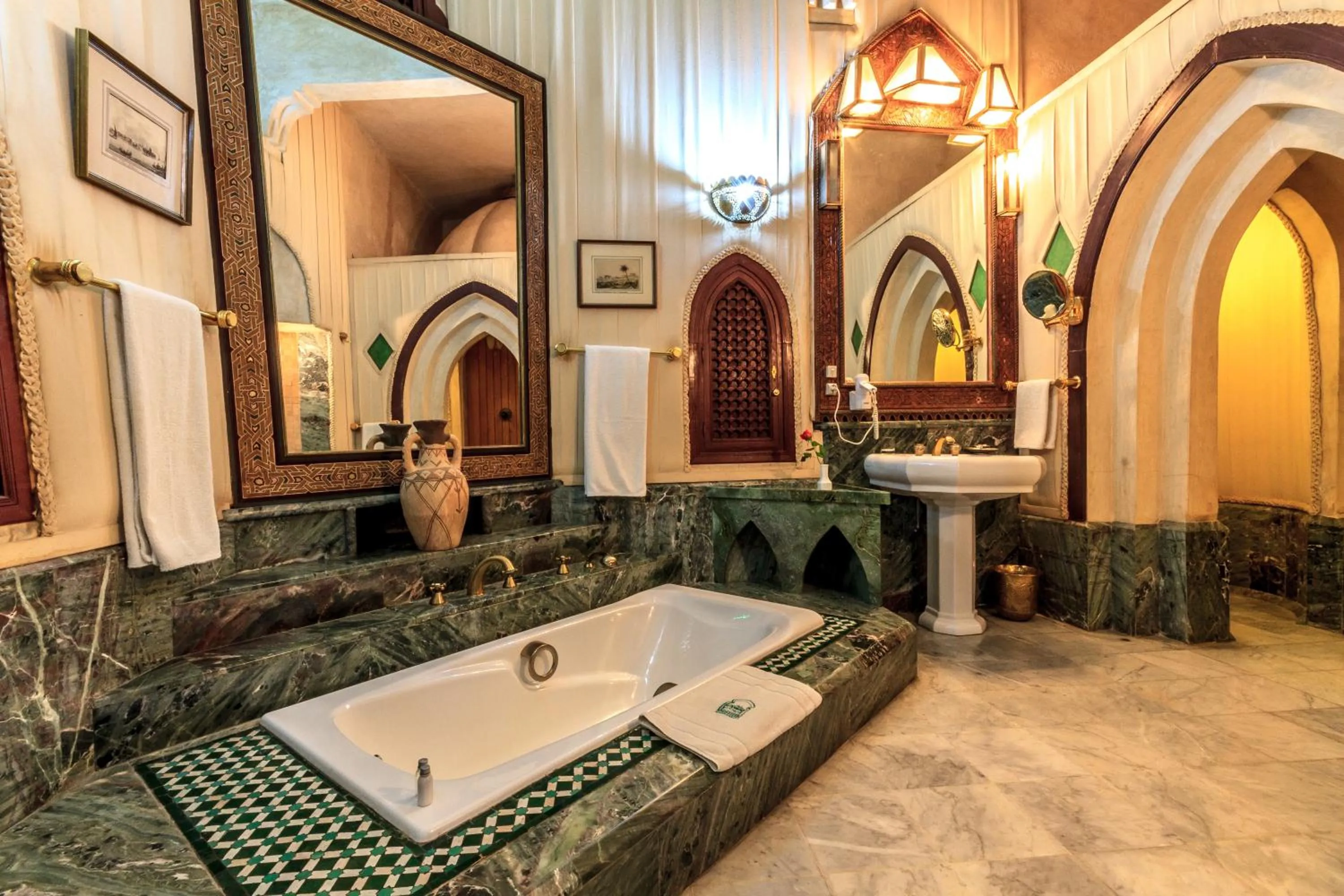 Bathroom in Palais Dar Donab