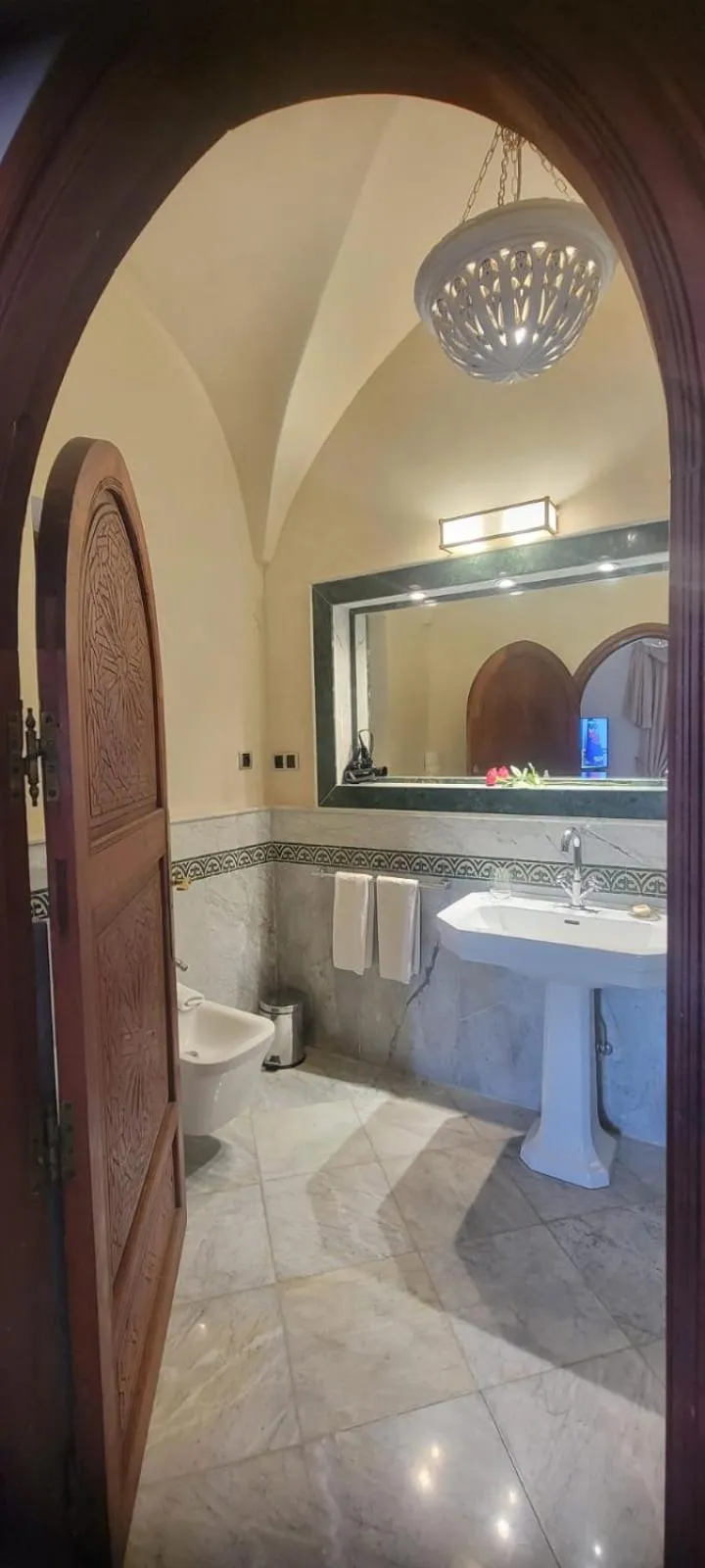 Shower in Palais Dar Donab