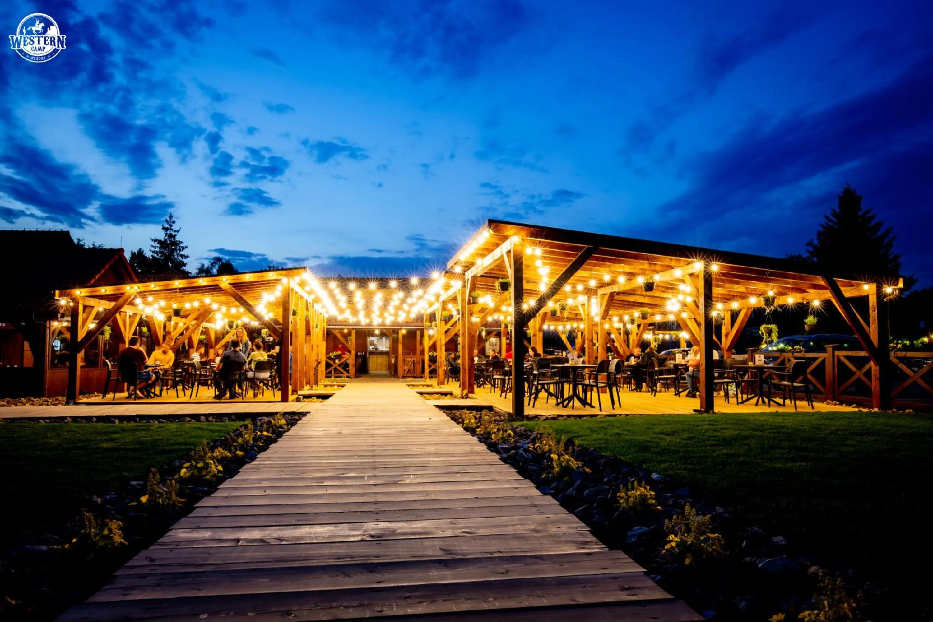 Restaurant/places to eat in Western Camp Resort