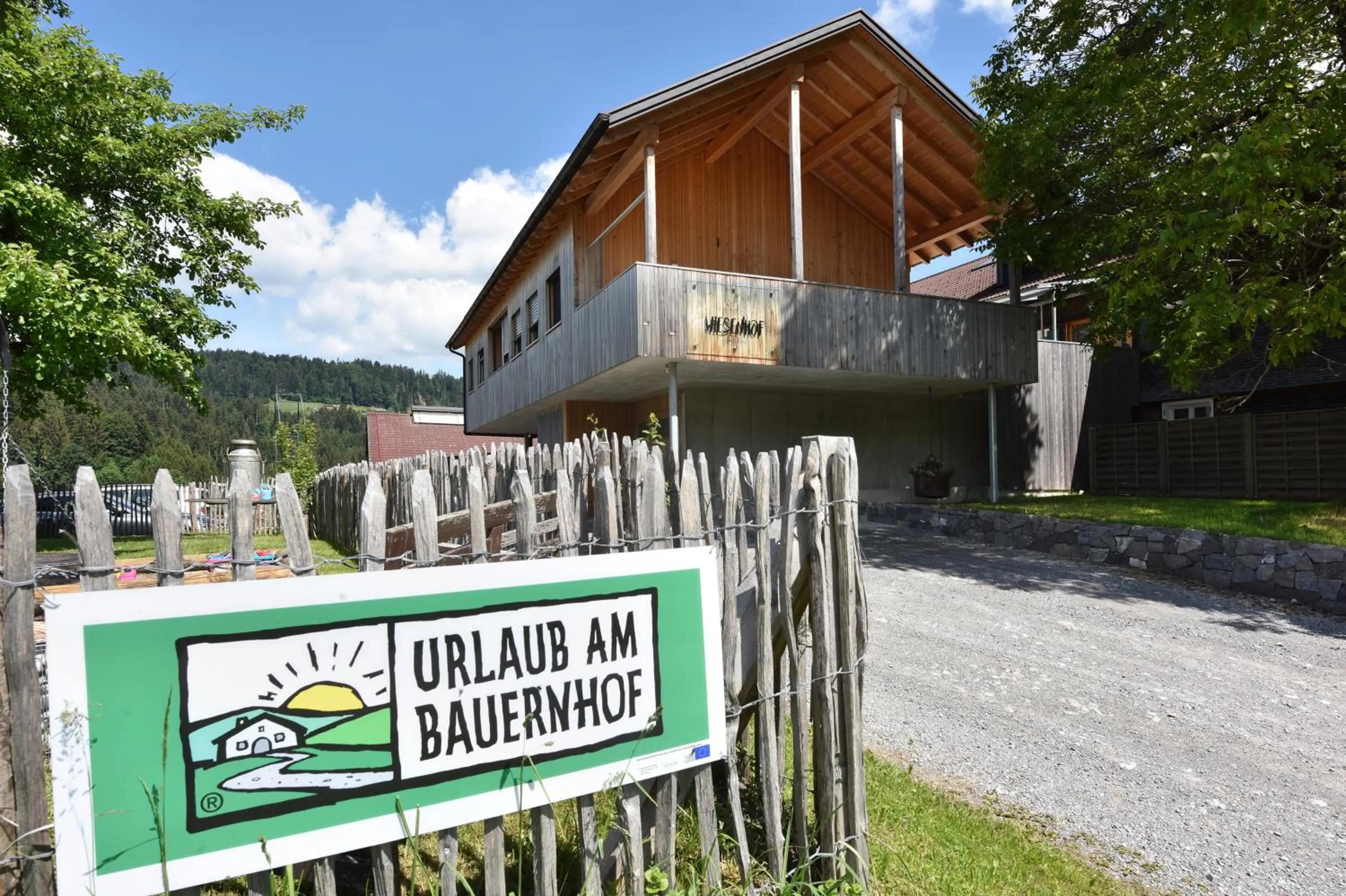 Property logo or sign in Wiesenhof Rusch