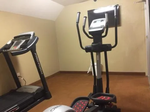 Fitness centre/facilities in Americas Best Value Inn Caldwell