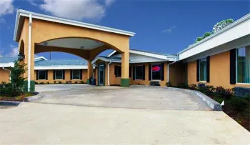 Facade/entrance in Americas Best Value Inn Caldwell Facade/entrance in Americas Best Value Inn Caldwell