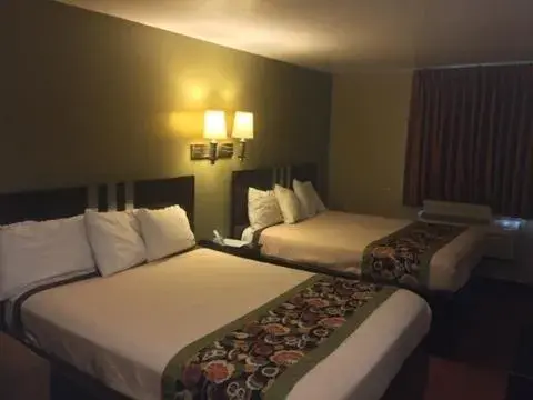 Bed in Americas Best Value Inn Caldwell Bed in Americas Best Value Inn Caldwell