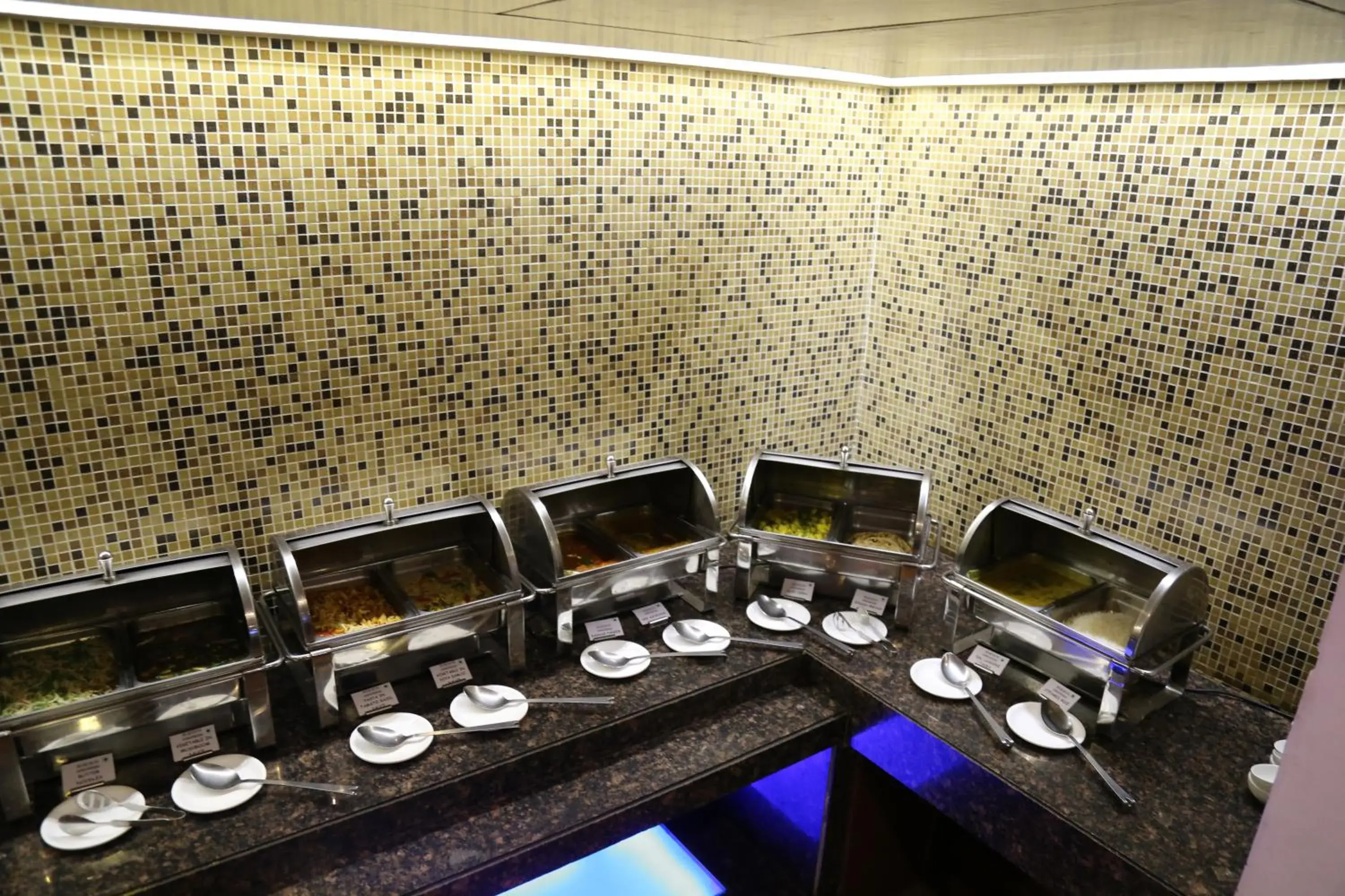 Restaurant/places to eat in The Aures (formerly known as Keys Select The Aures) Restaurant/places to eat in The Aures (formerly known as Keys Select The Aures)