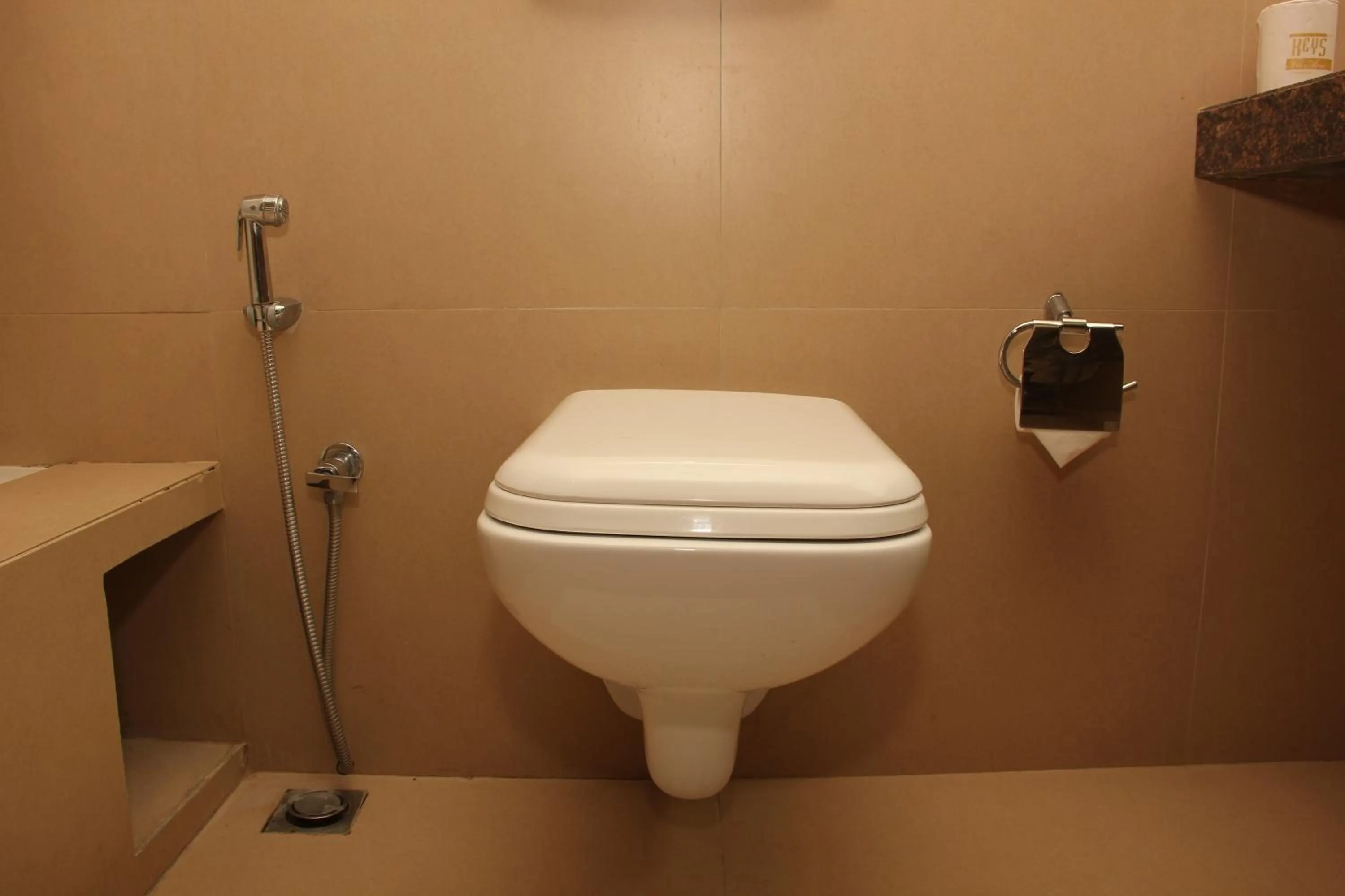Toilet in The Aures (formerly known as Keys Select The Aures)