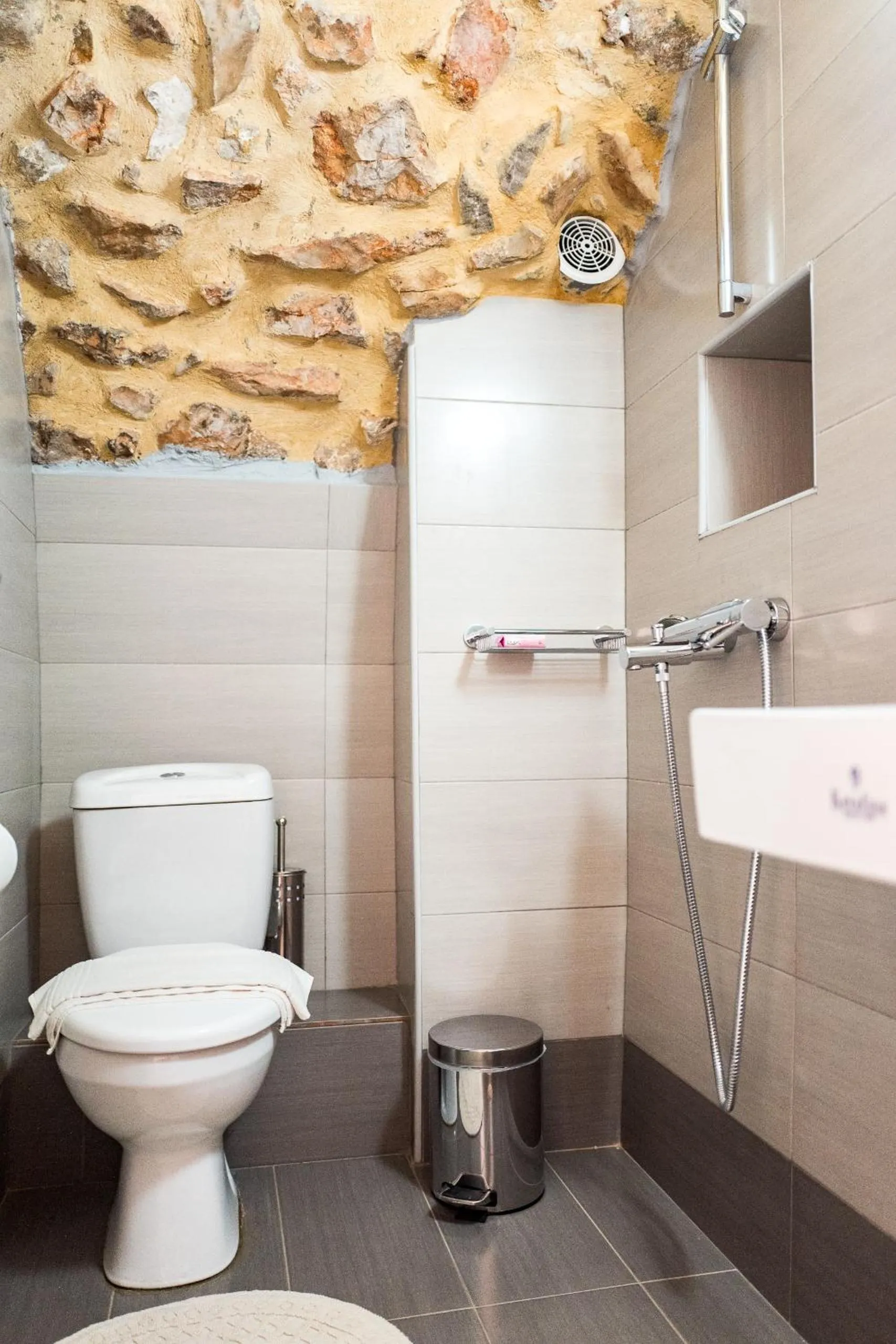 Shower in Avgonima Chios Spitakia Cottages