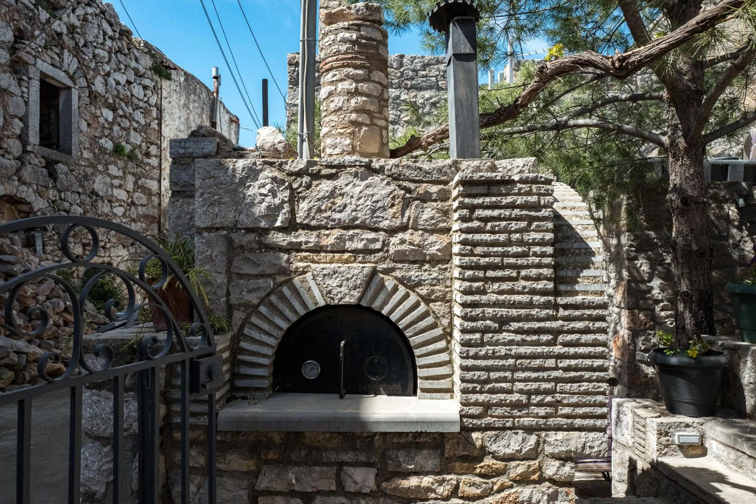 Property building in Avgonima Chios Spitakia Cottages
