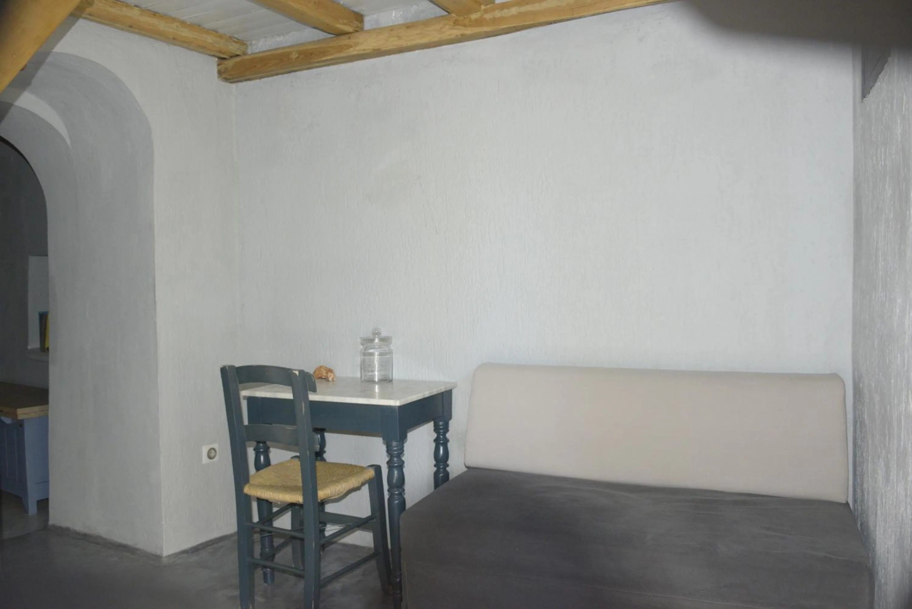 Dining area in Avgonima Chios Spitakia Cottages