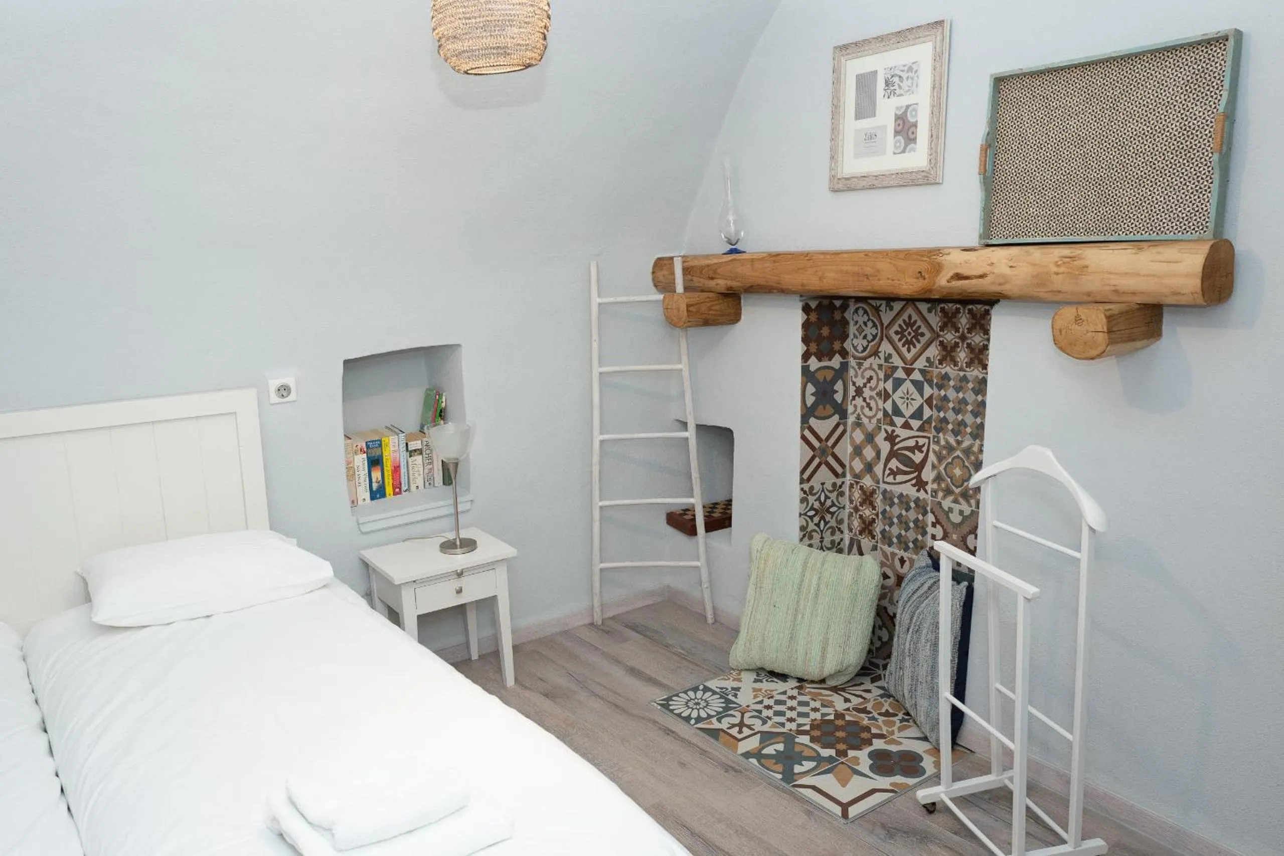 Winter, Bed in Avgonima Chios Spitakia Cottages
